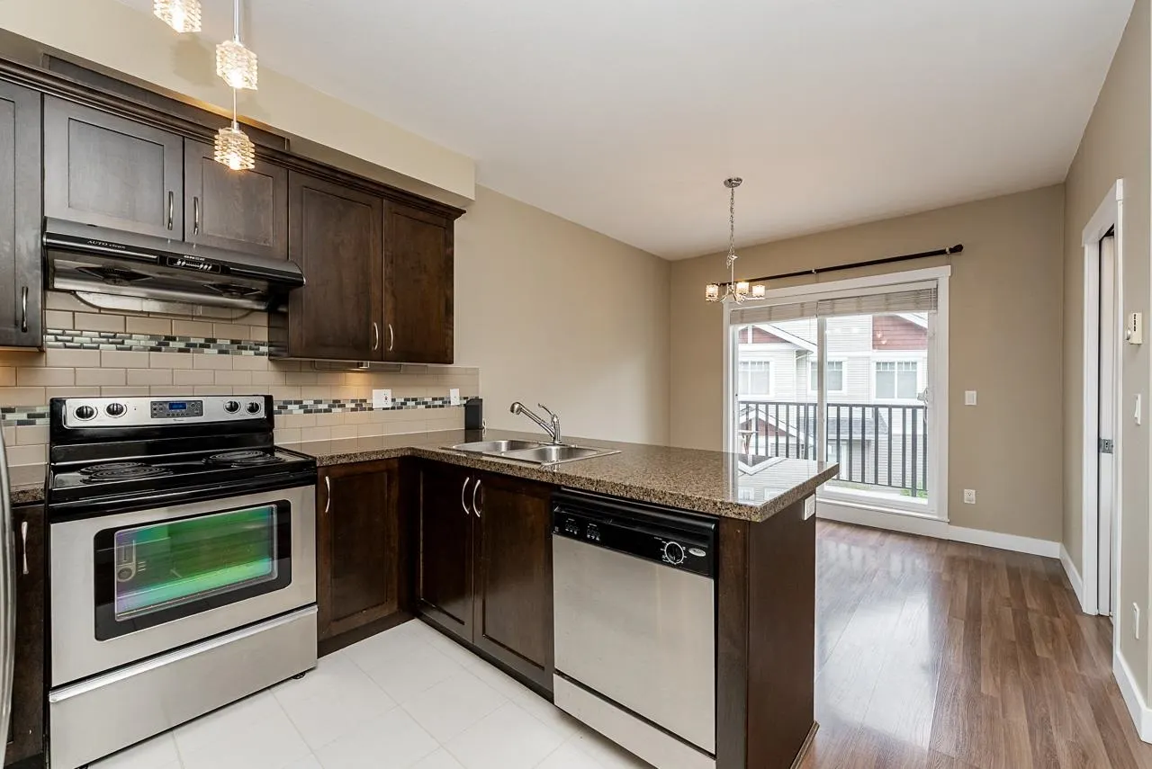 64 8676 158 Street