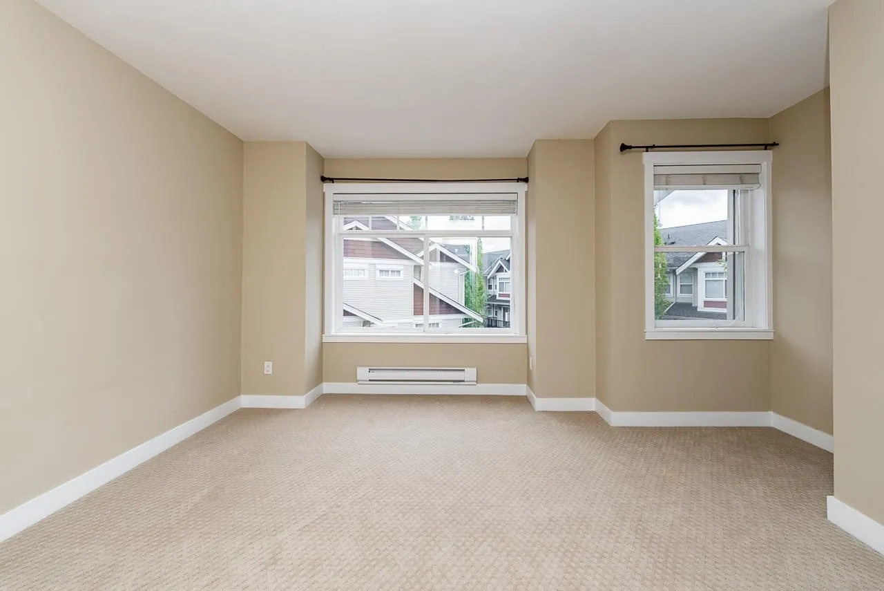 64 8676 158 Street