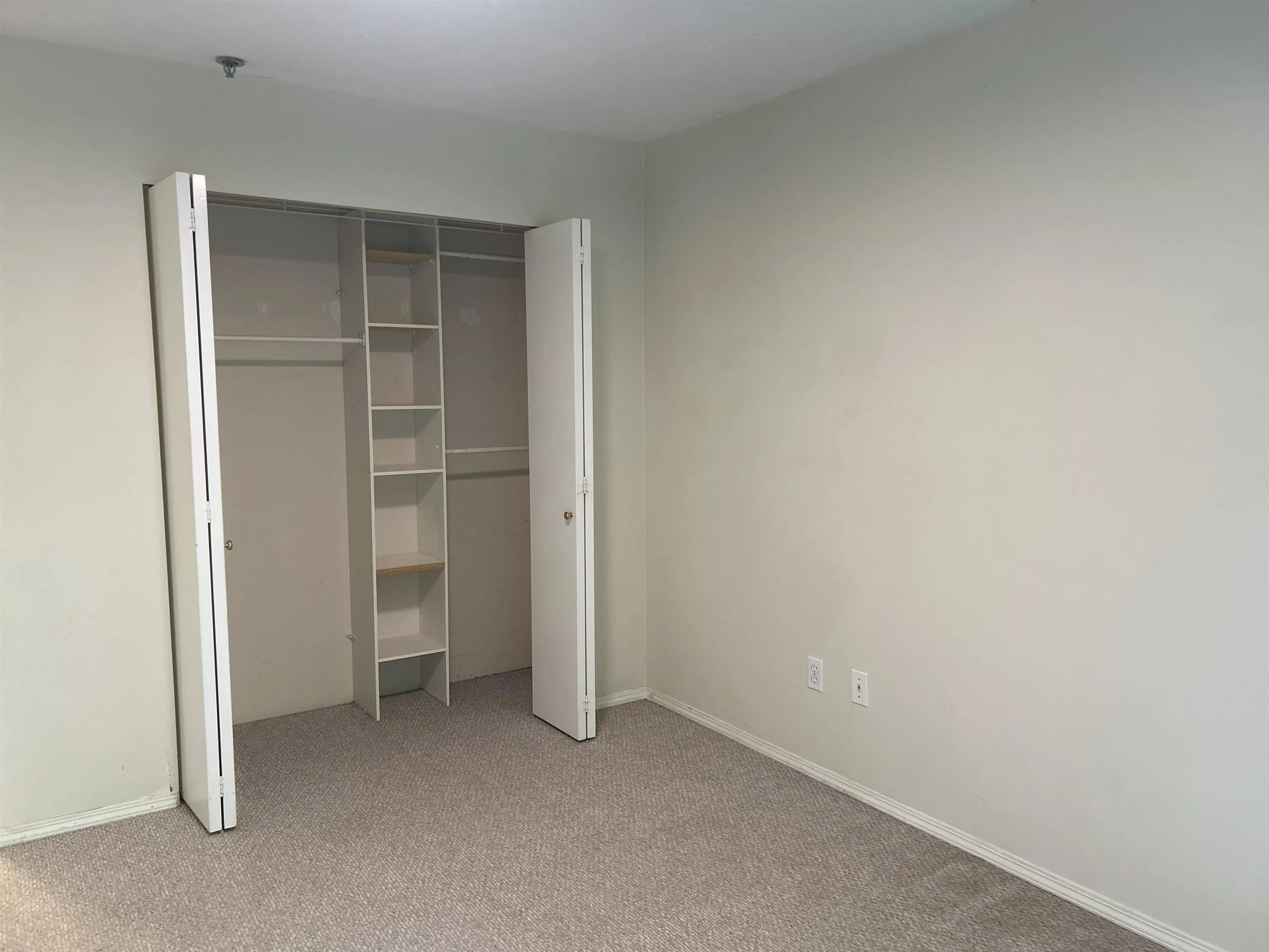 111 2130 Mckenzie Road