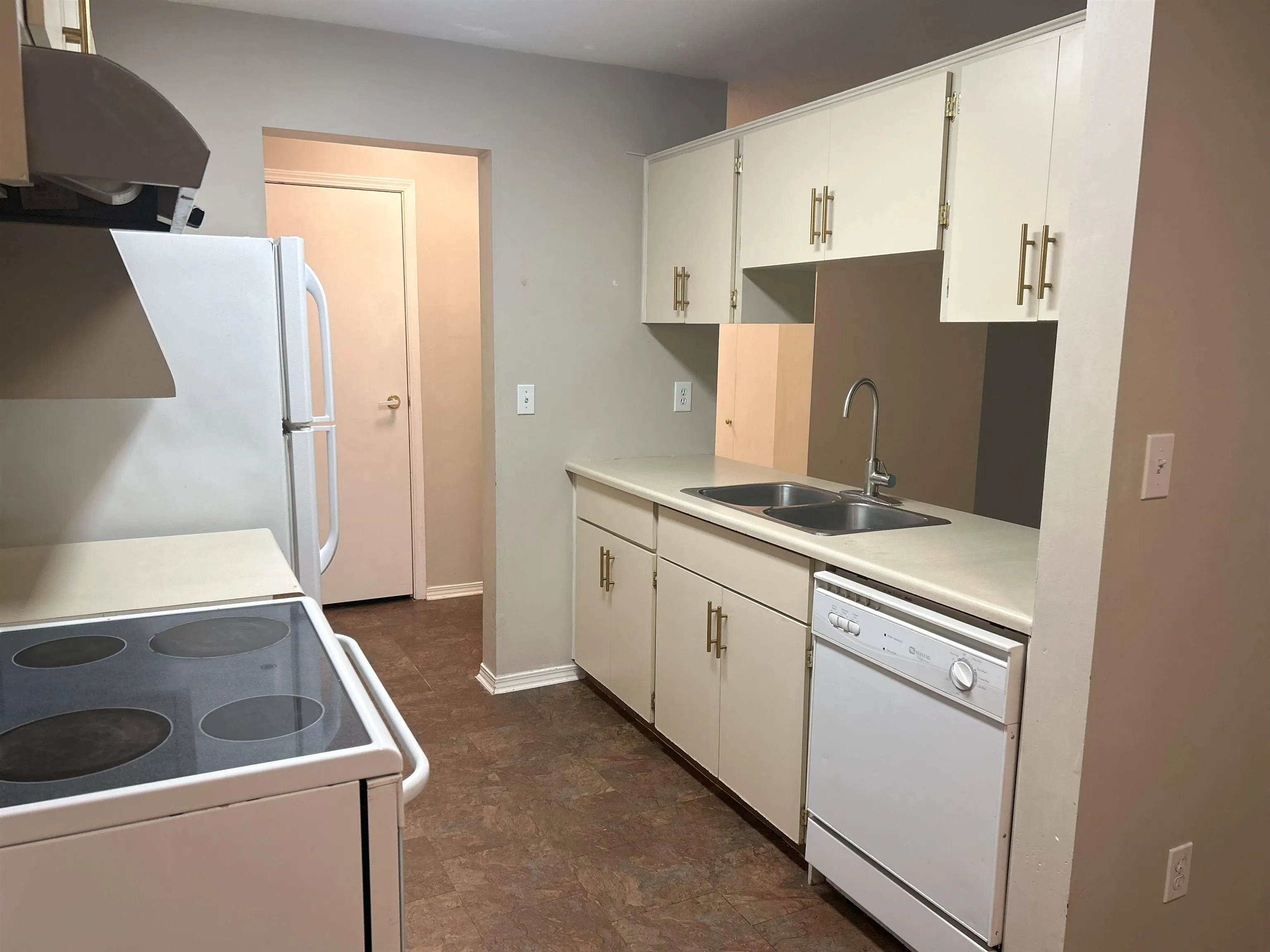 111 2130 Mckenzie Road