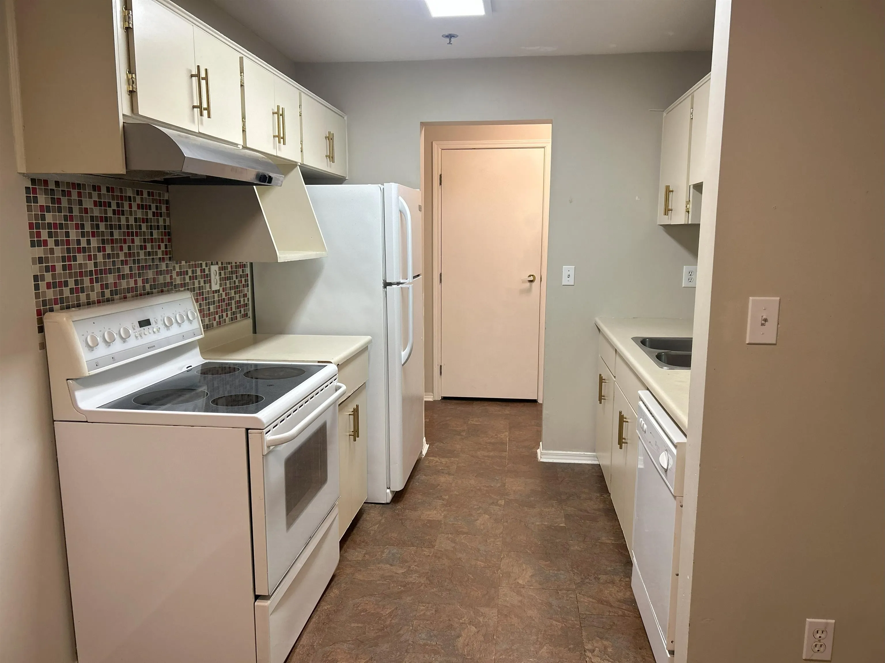 111 2130 Mckenzie Road