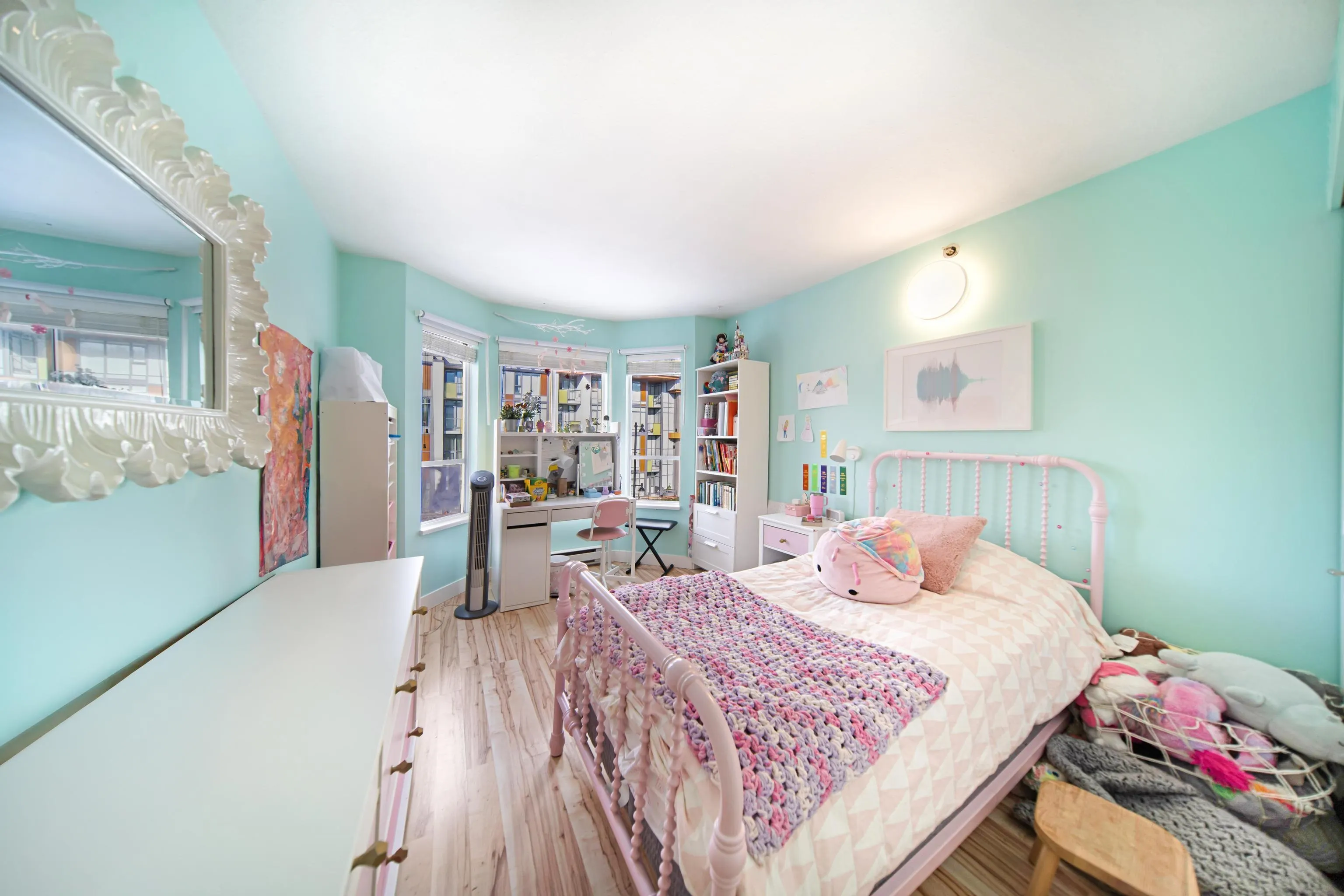 1175 Heffley Crescent