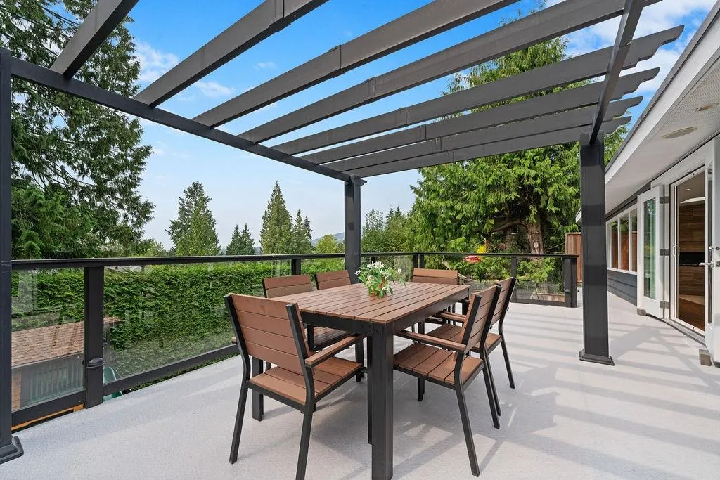 727 Crystal Court