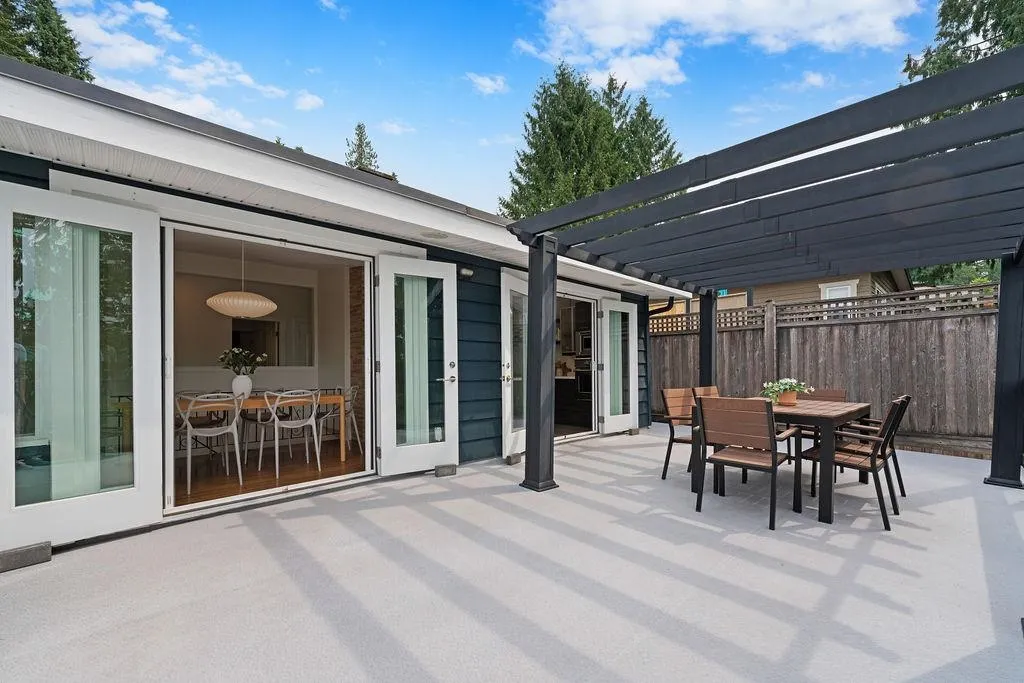 727 Crystal Court