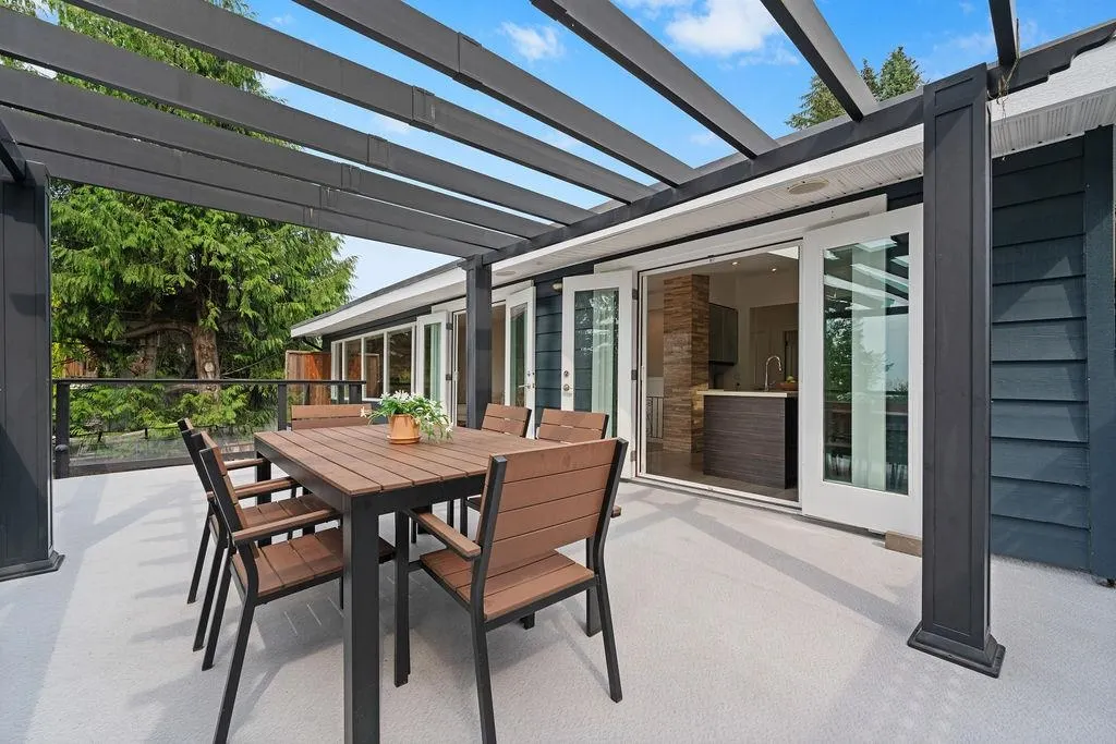 727 Crystal Court