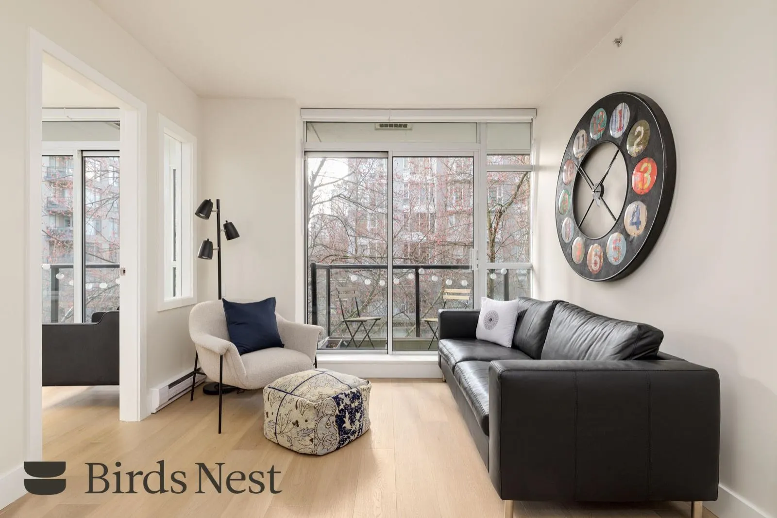 304 988 Richards Street