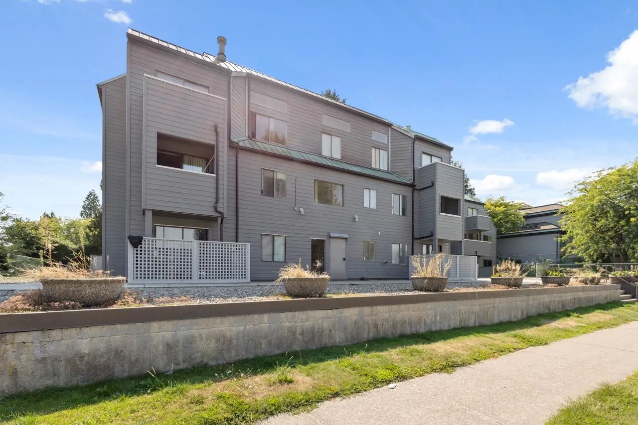 110 1948 Coquitlam Avenue