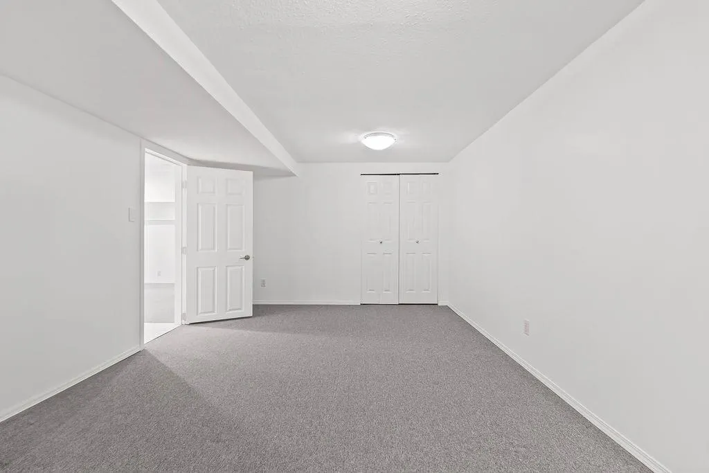 3998 Phyllis Road
