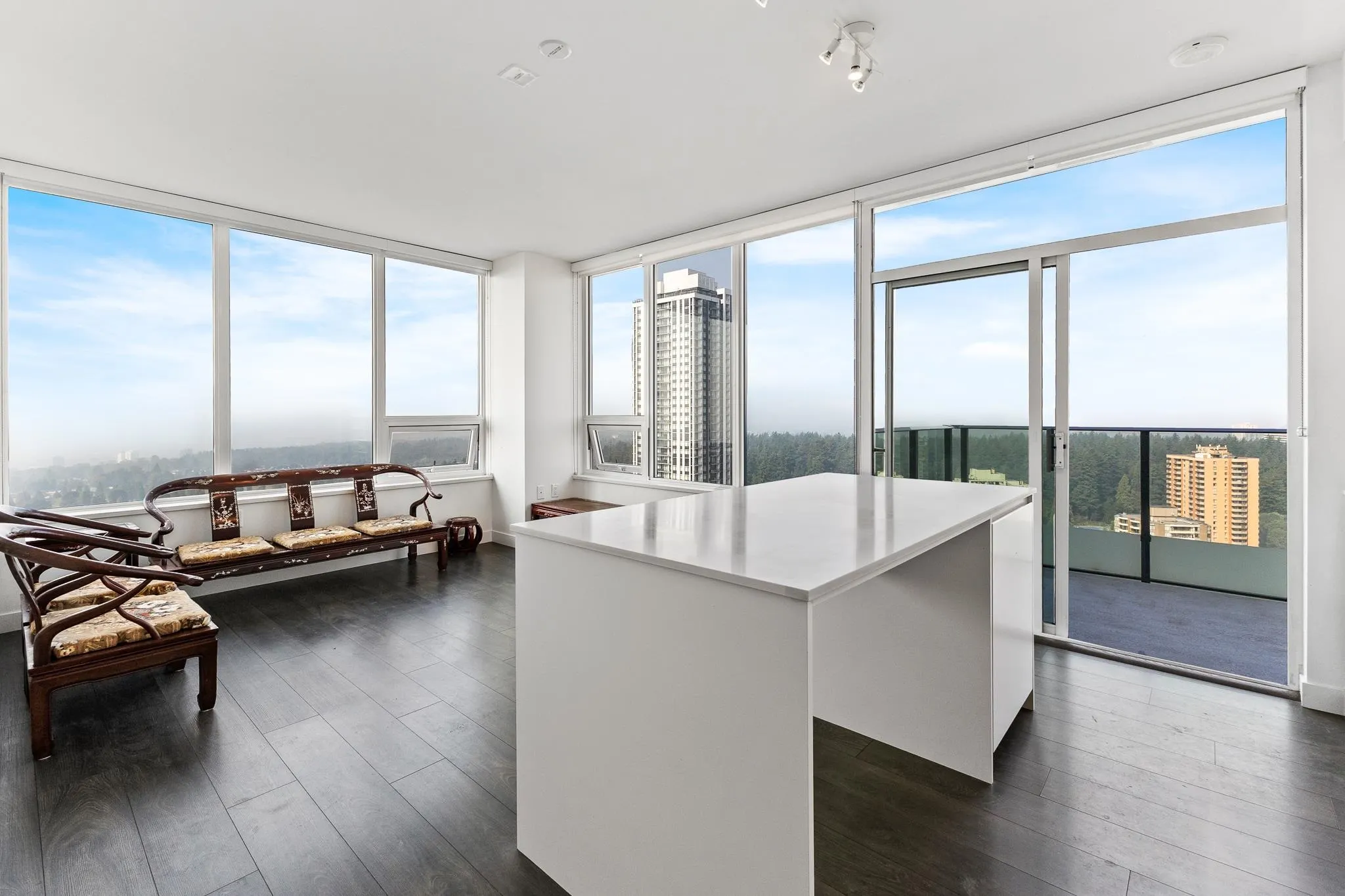 3007 6463 Silver Avenue