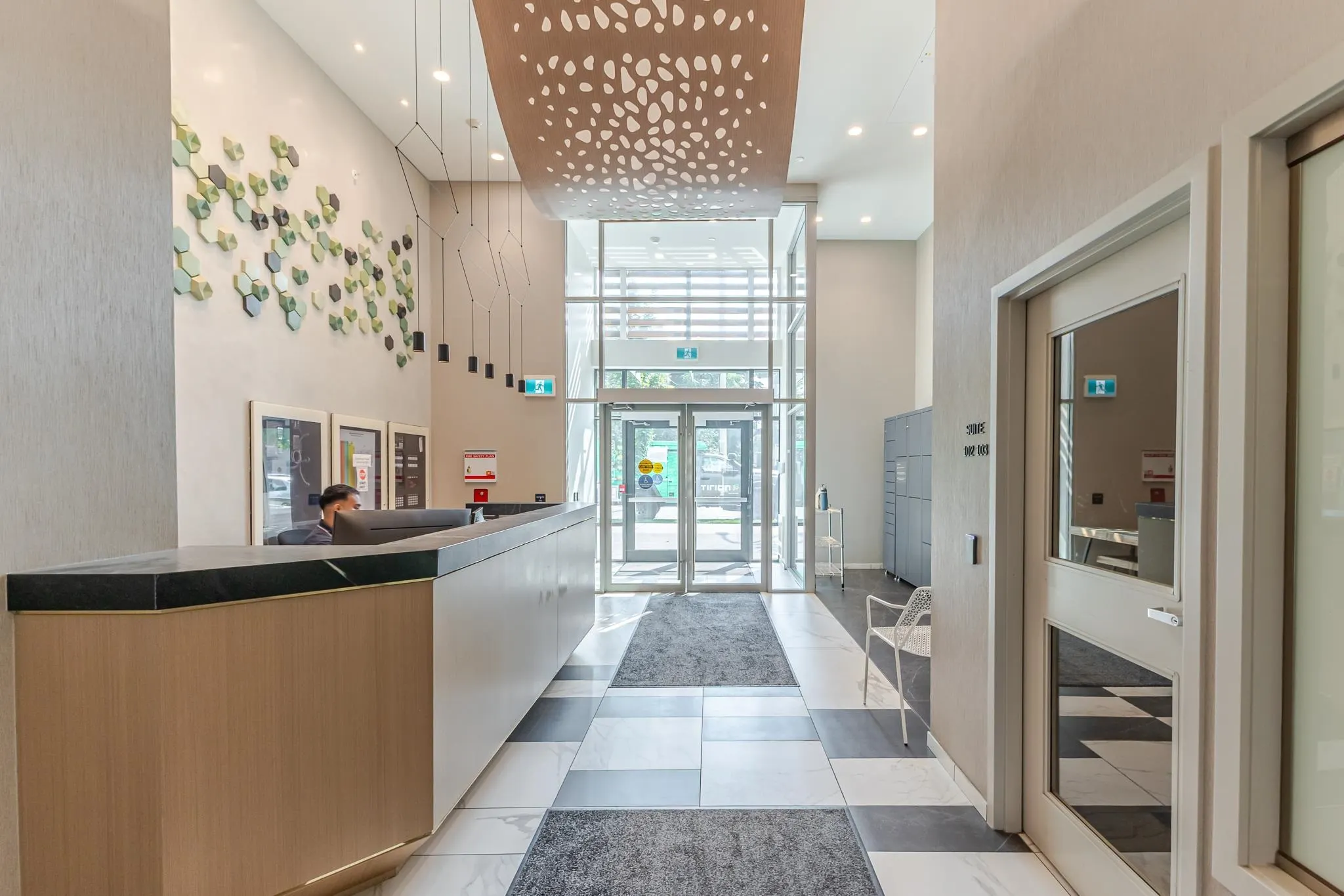 3007 6463 Silver Avenue