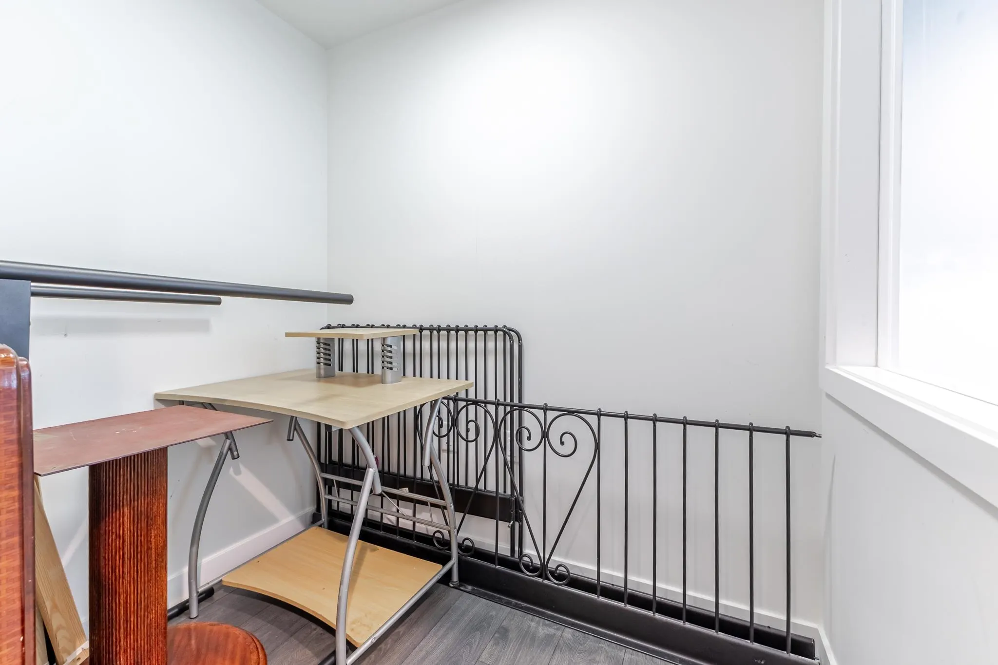 3007 6463 Silver Avenue