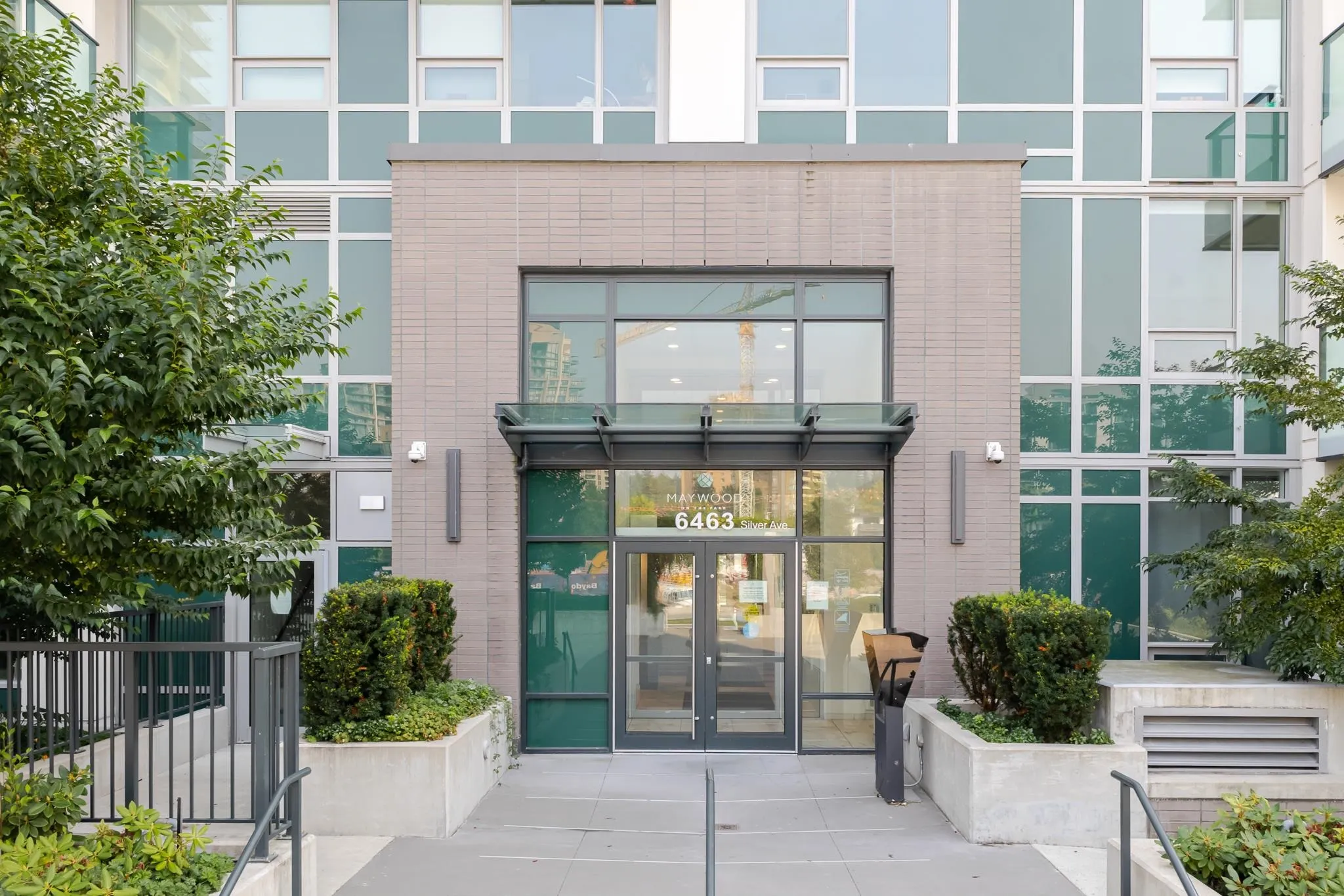 3007 6463 Silver Avenue