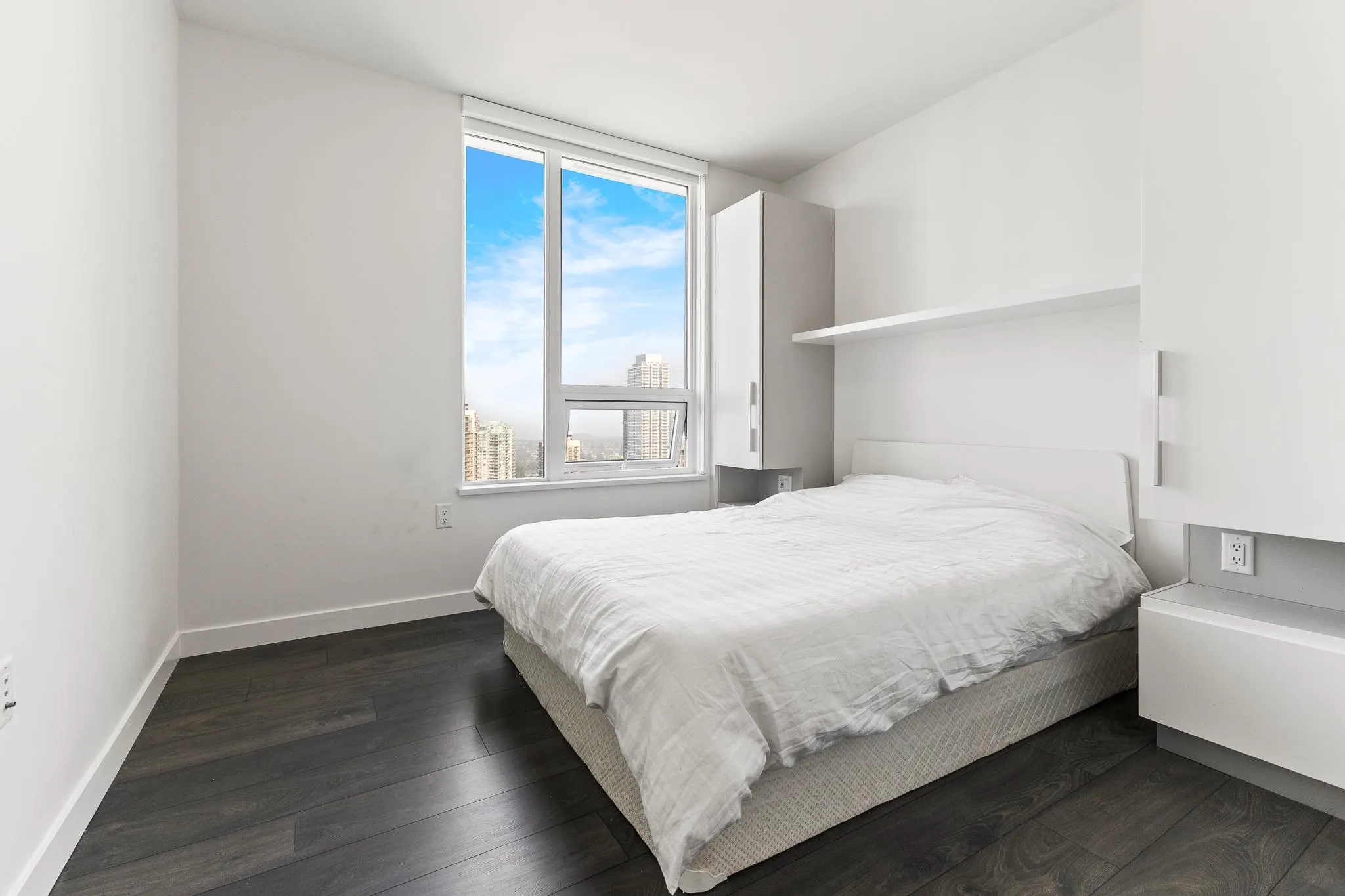 3007 6463 Silver Avenue