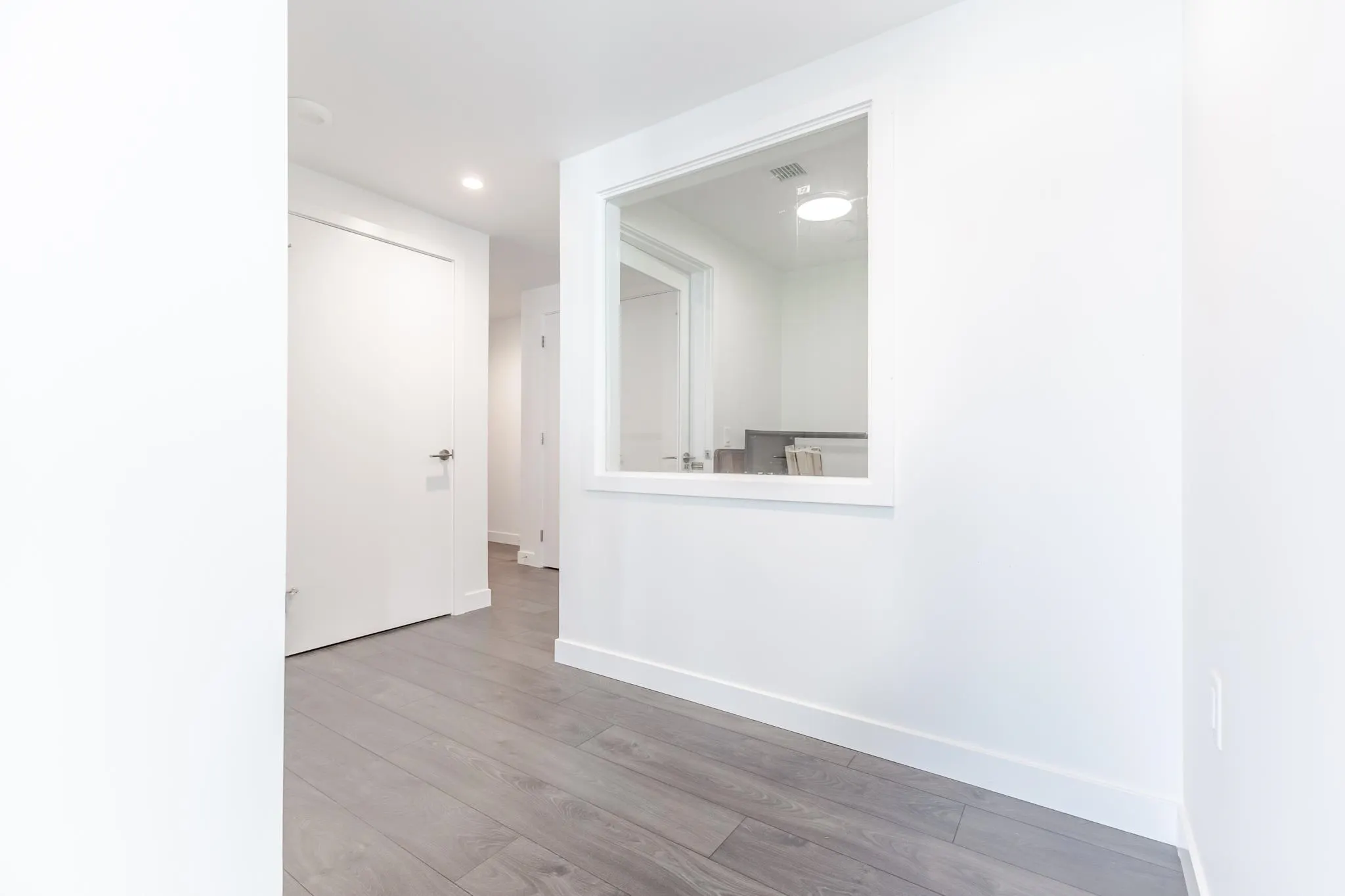 3007 6463 Silver Avenue