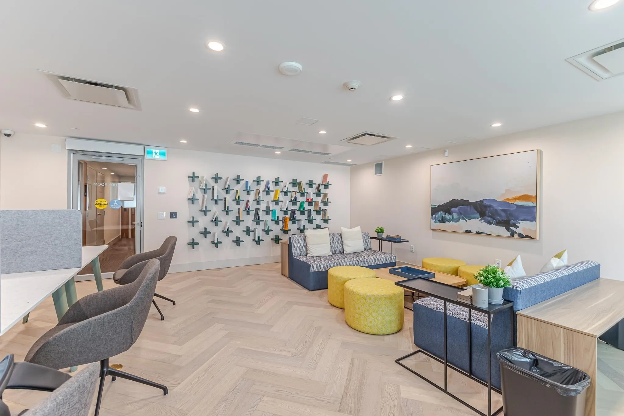 3007 6463 Silver Avenue