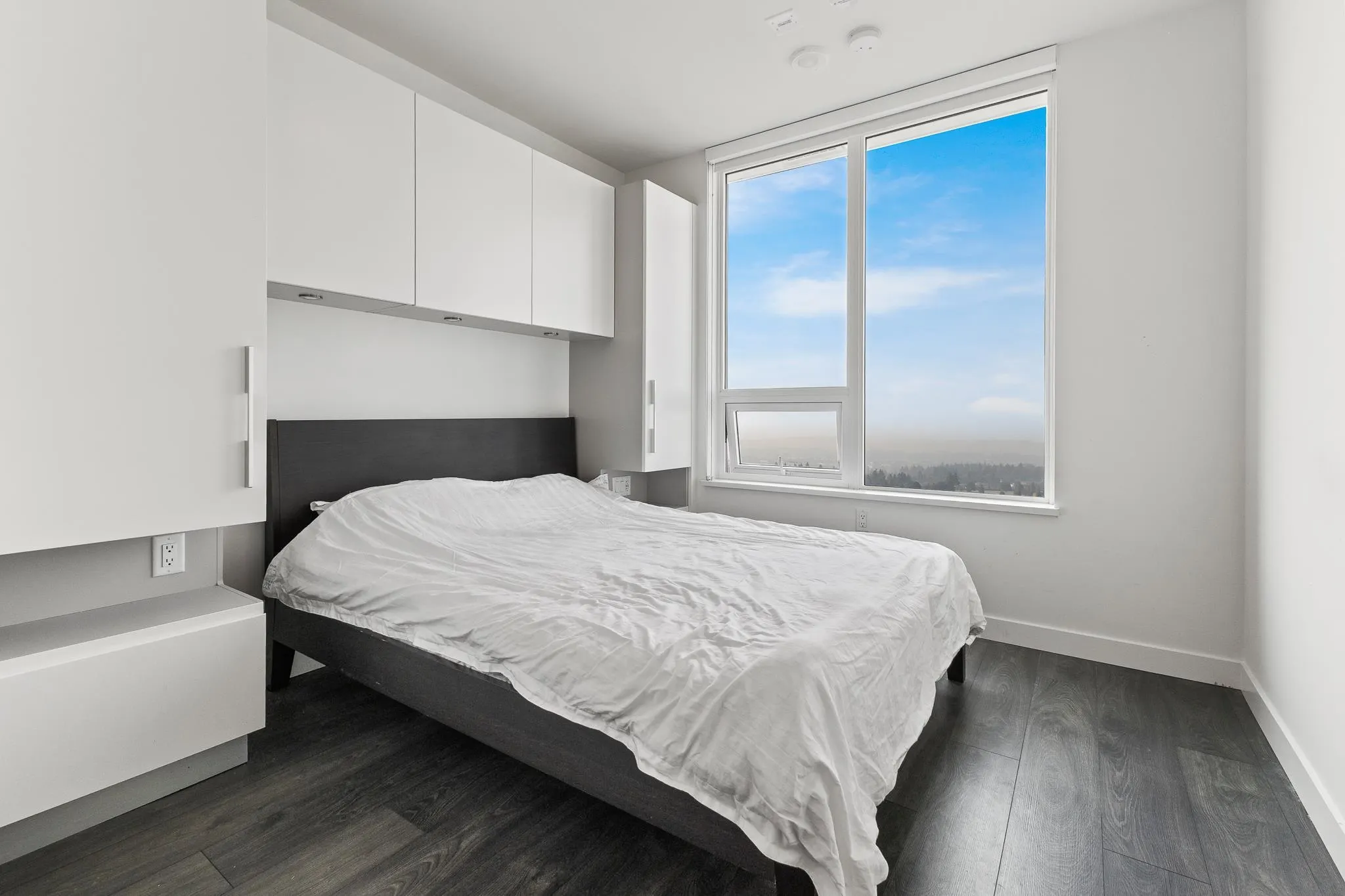 3007 6463 Silver Avenue