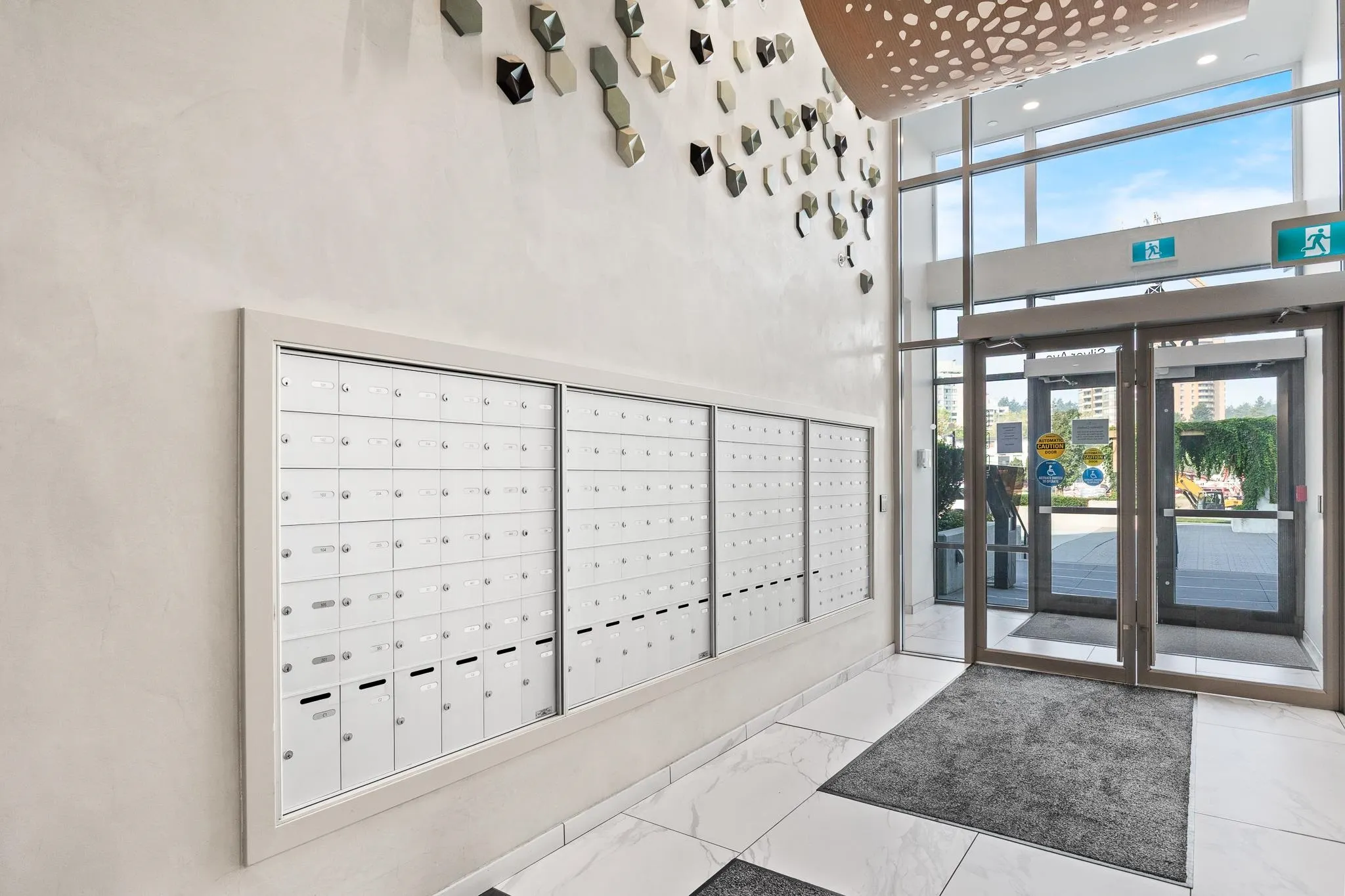 3007 6463 Silver Avenue