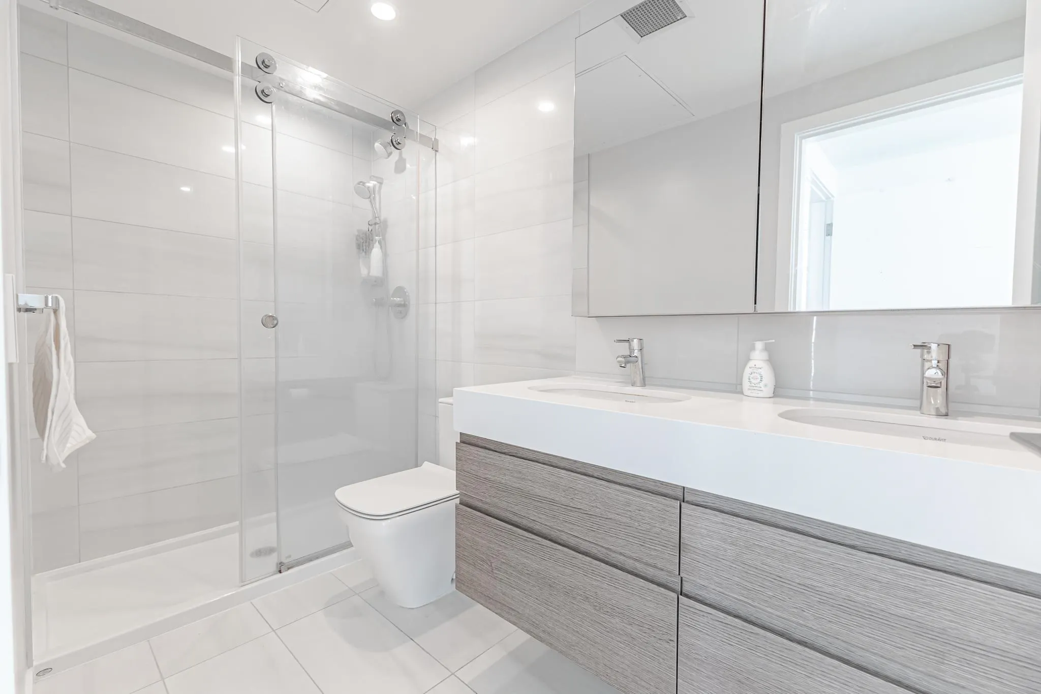 3007 6463 Silver Avenue