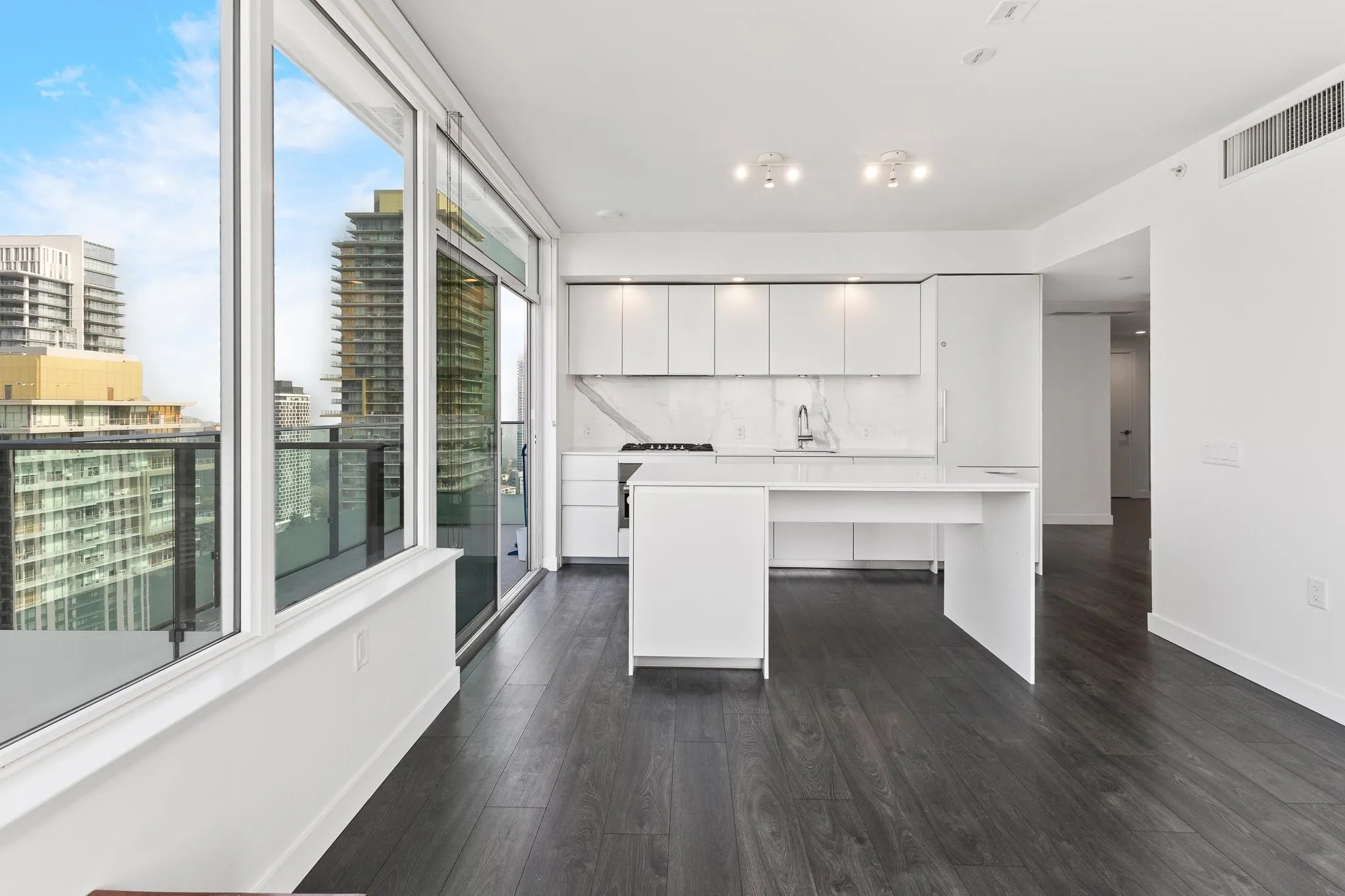 3007 6463 Silver Avenue