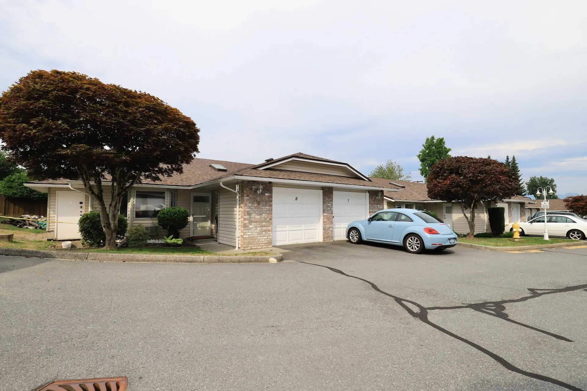8 22308 124 Avenue