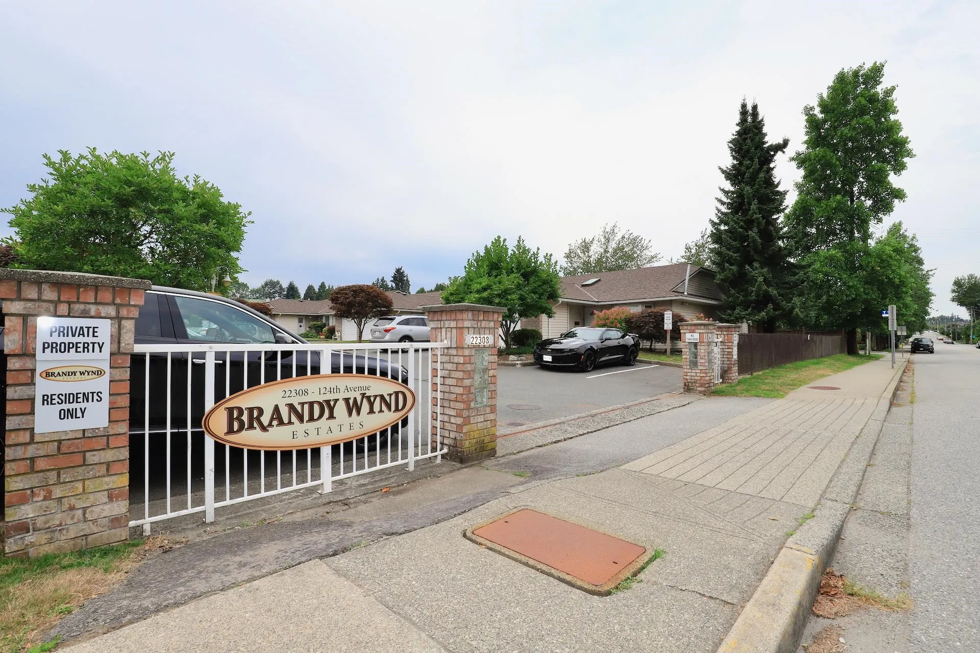 8 22308 124 Avenue