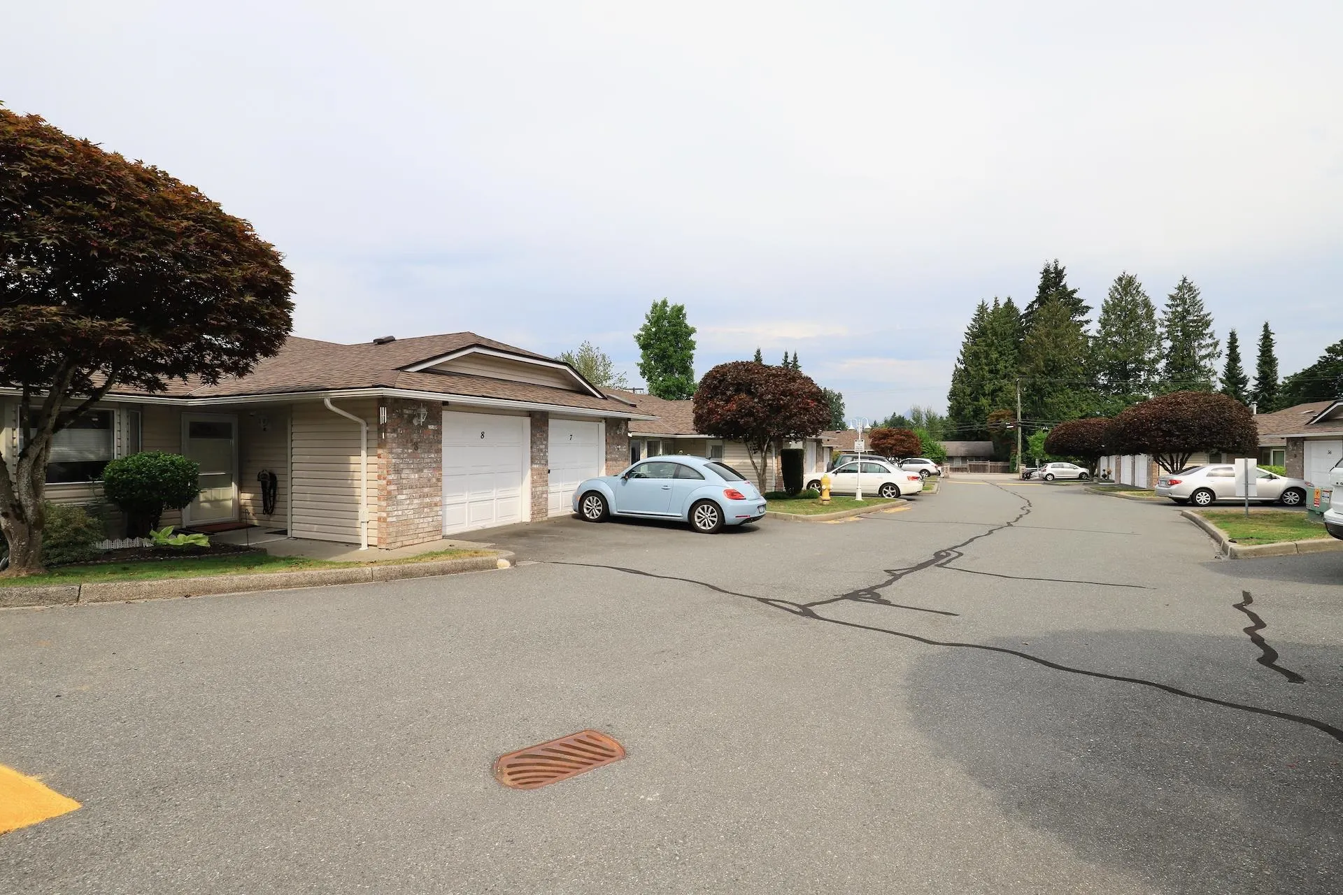 8 22308 124 Avenue