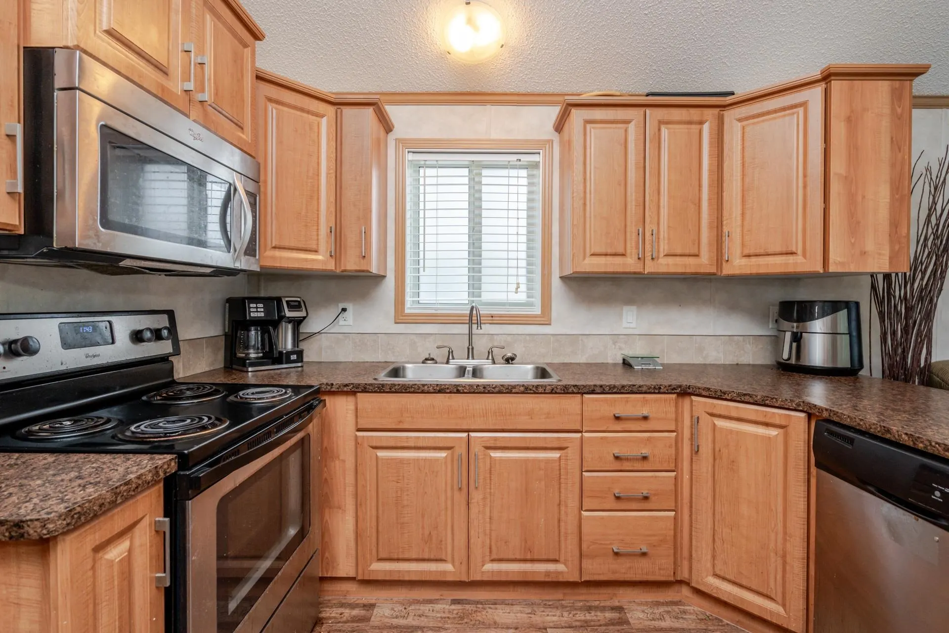 9 24330 Fraser Highway