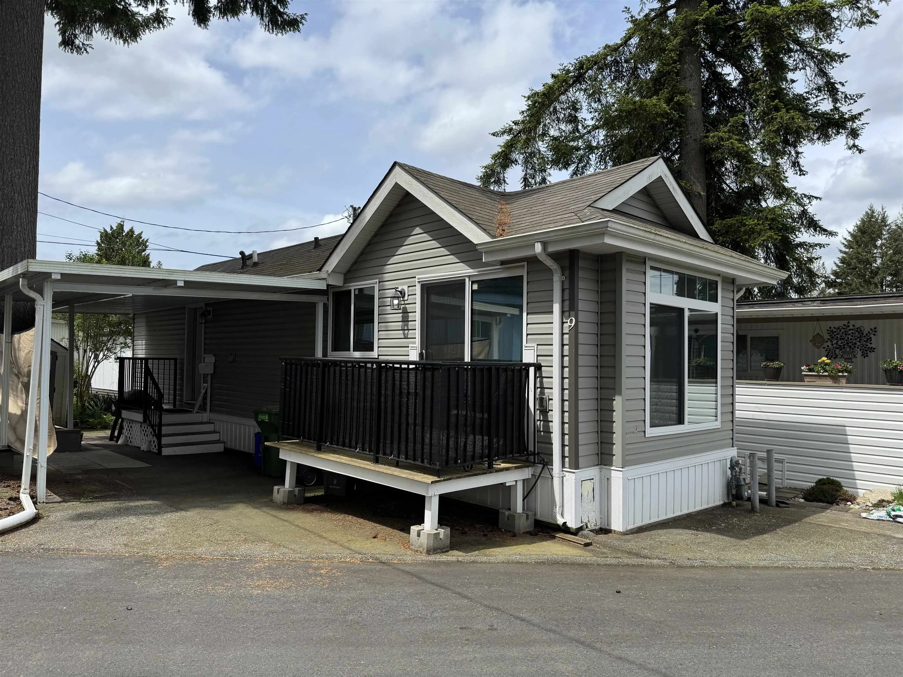 9 24330 Fraser Highway