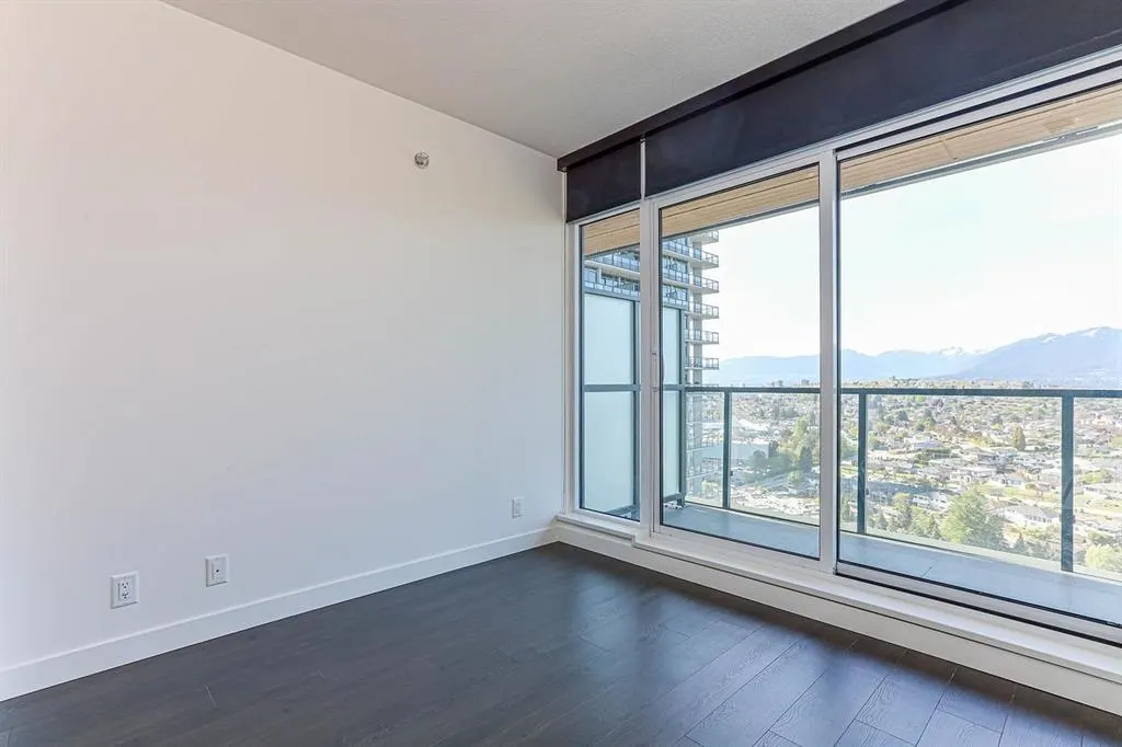 3403 4880 Lougheed Highway