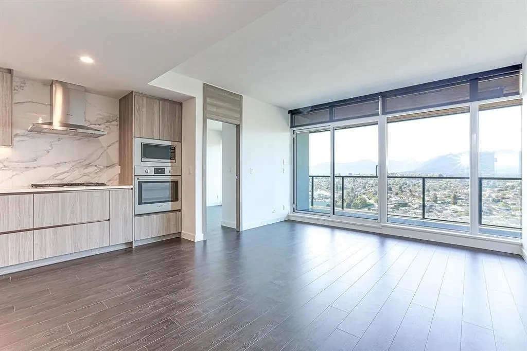 3403 4880 Lougheed Highway
