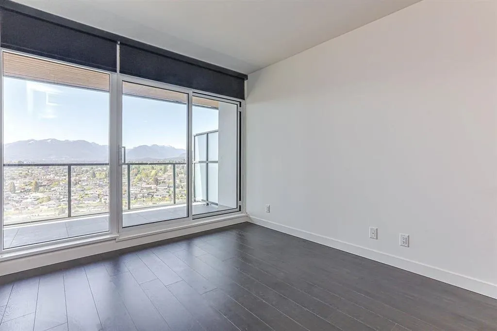 3403 4880 Lougheed Highway