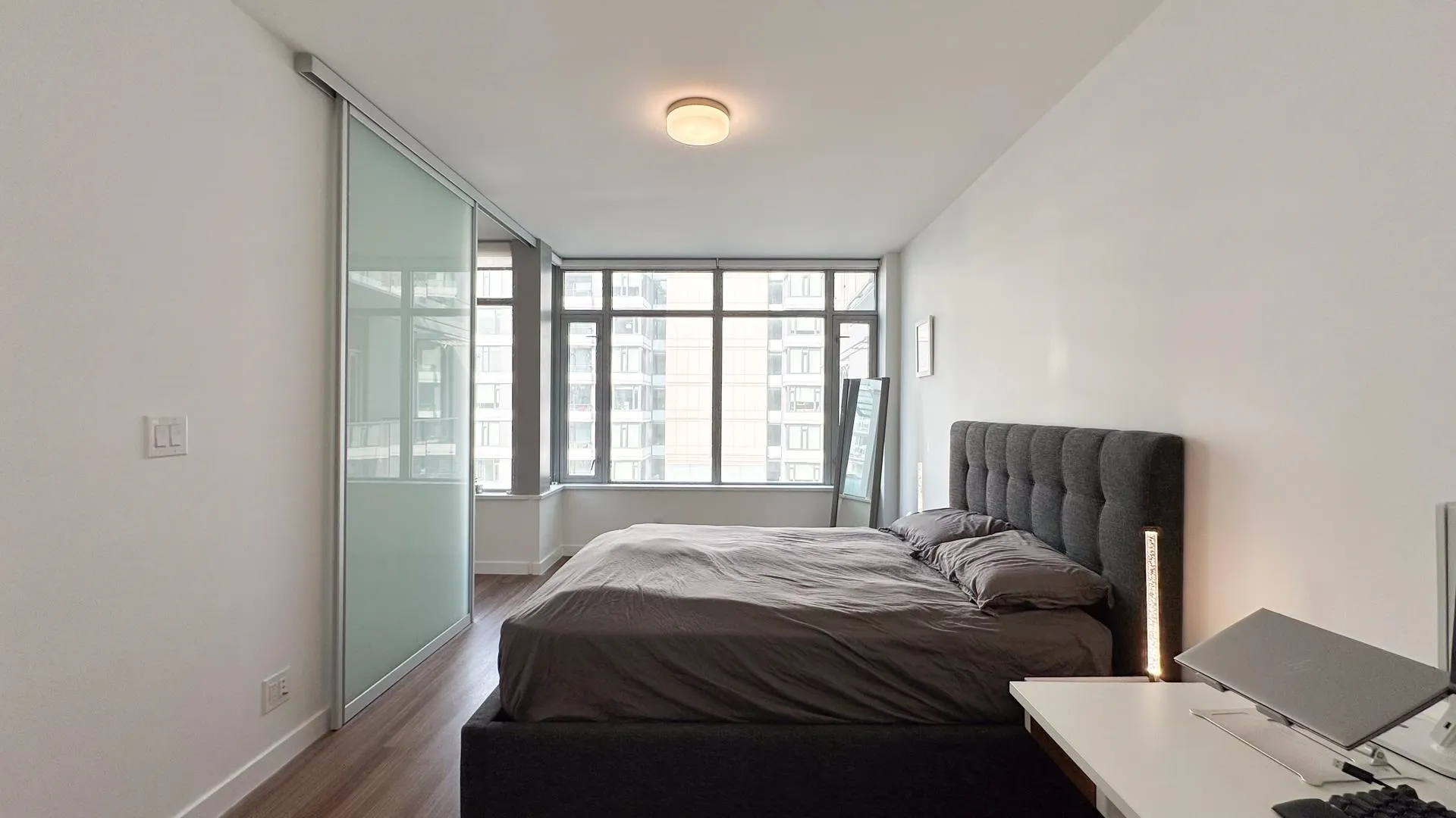 515 1661 Quebec Street