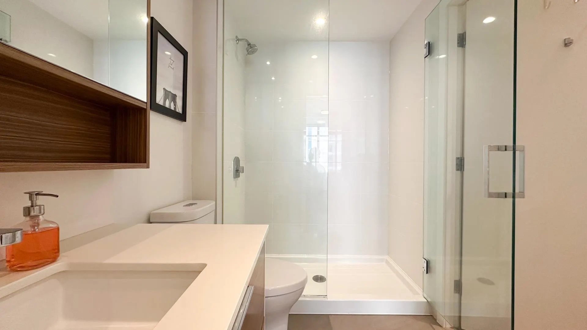 515 1661 Quebec Street