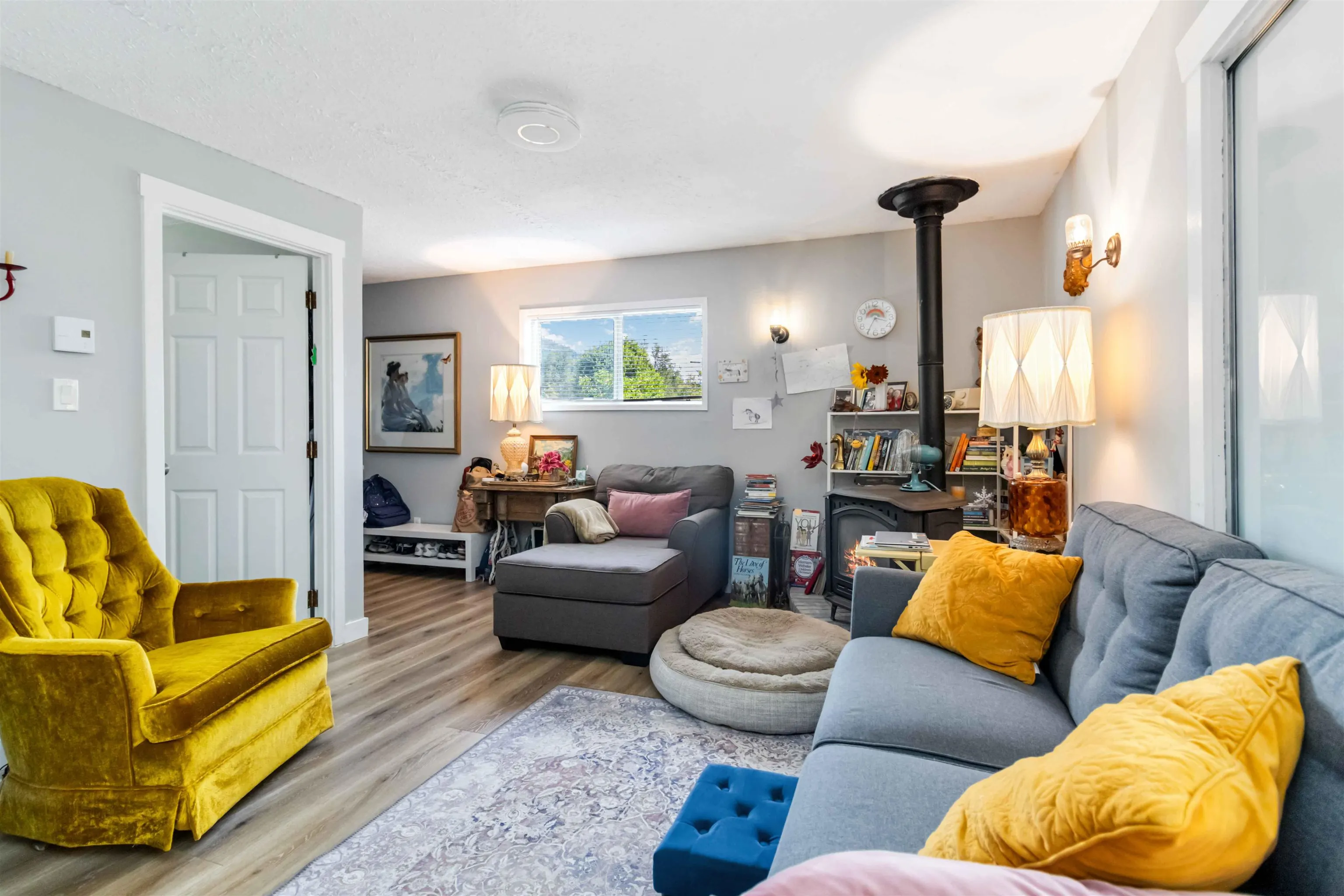 10087 Mountainview Road