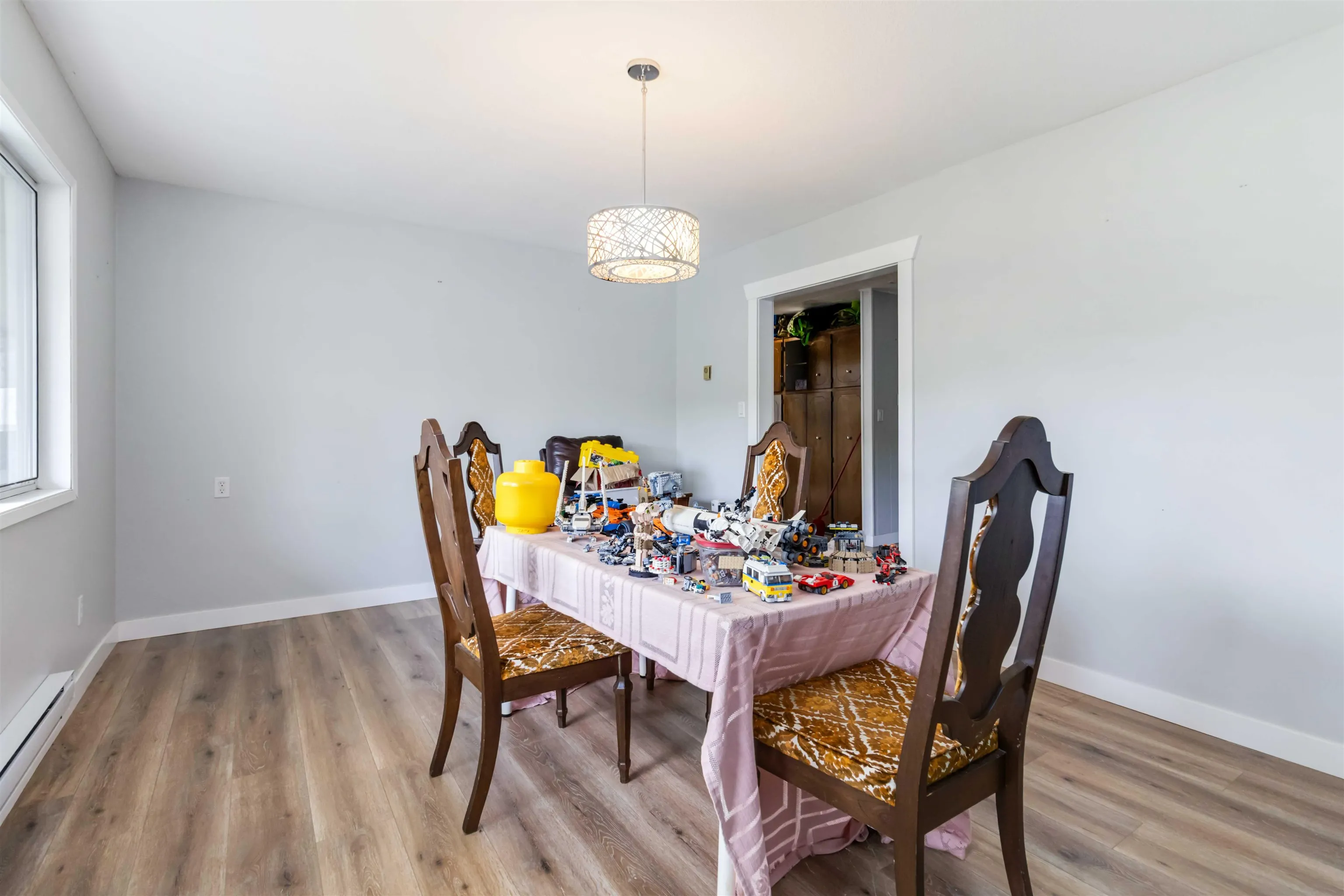 10087 Mountainview Road