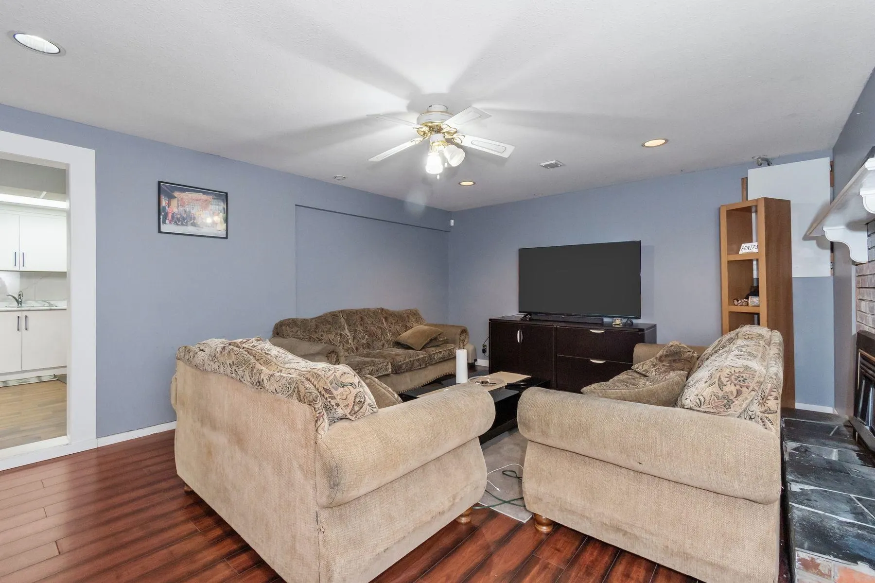 34305 Woodbine Crescent