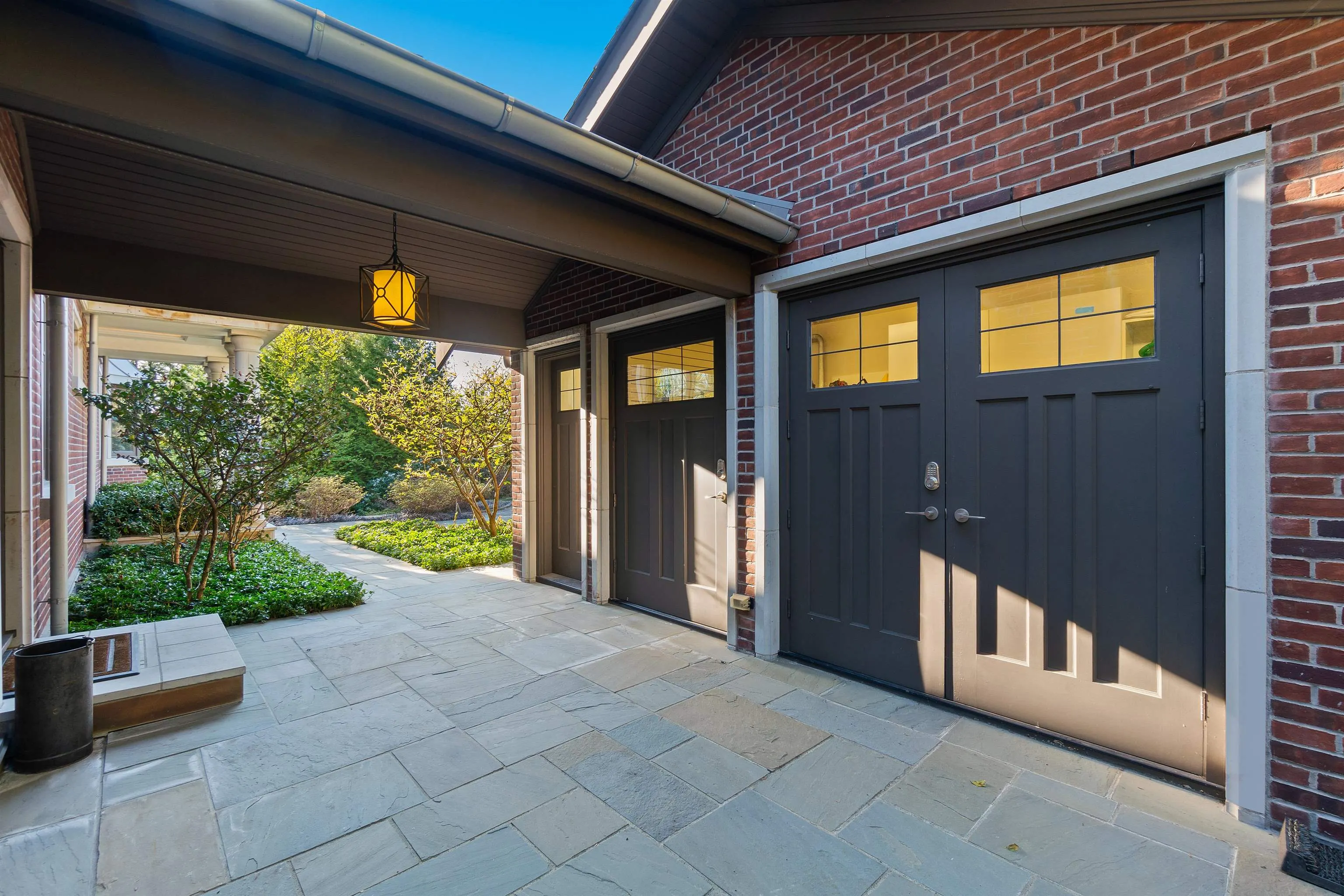 8112 Government Road