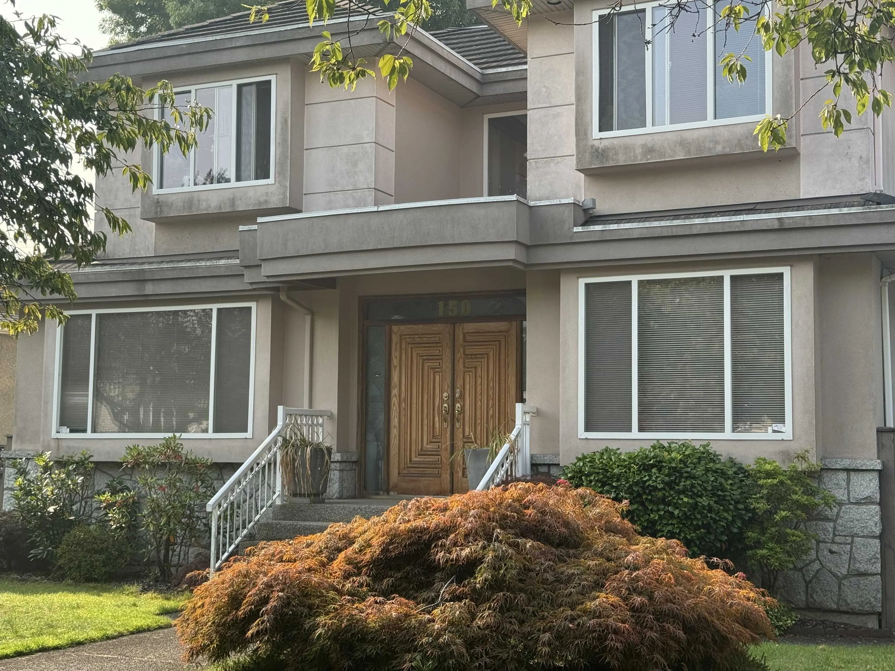 150 W 44th Avenue