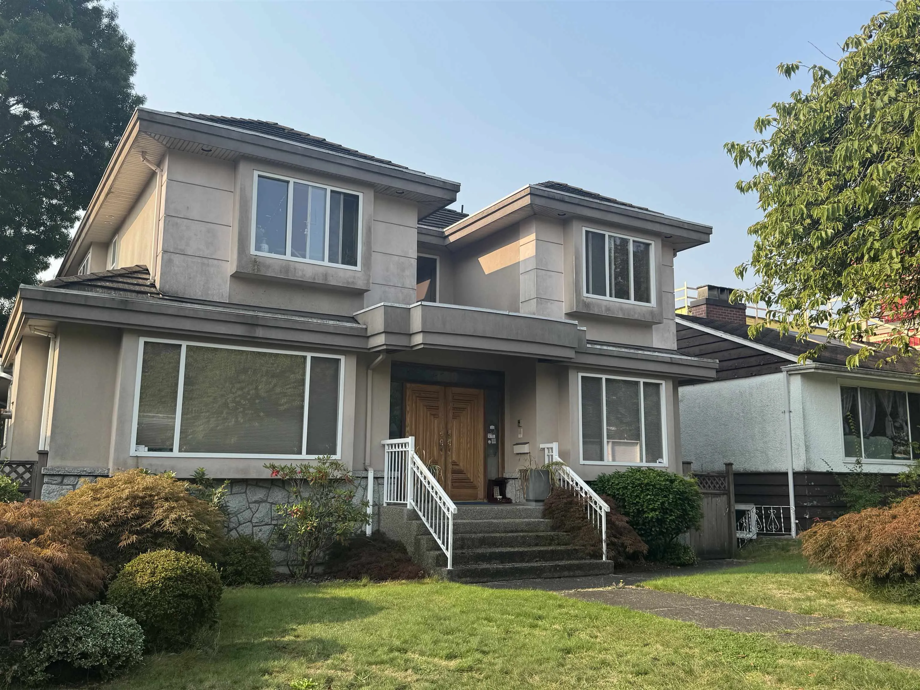 150 W 44th Avenue