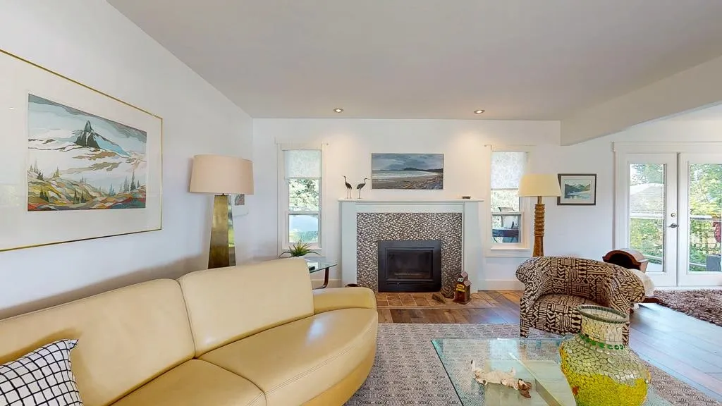 4868 Bluegrouse Drive