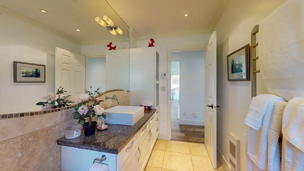 4868 Bluegrouse Drive