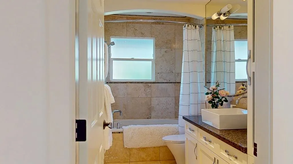 4868 Bluegrouse Drive
