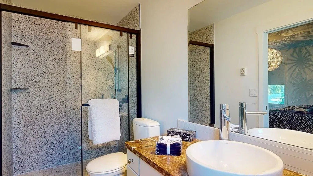 4868 Bluegrouse Drive