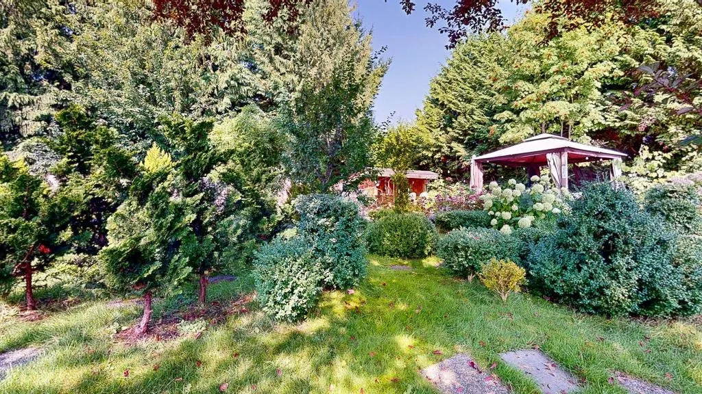 4868 Bluegrouse Drive