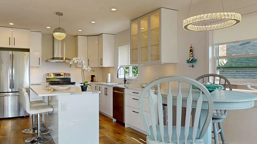 4868 Bluegrouse Drive