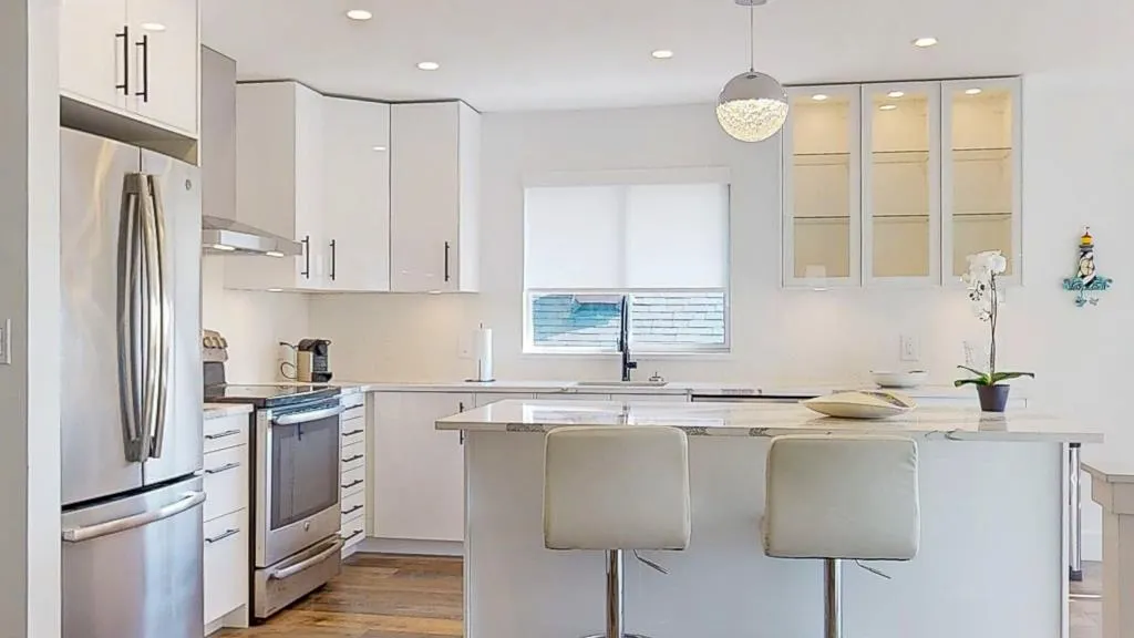 4868 Bluegrouse Drive