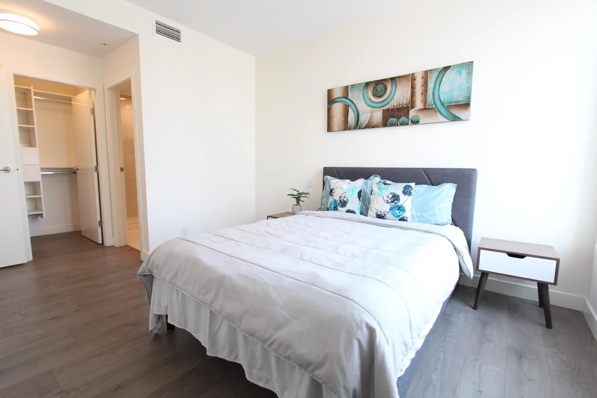 1401 4465 Juneau Street