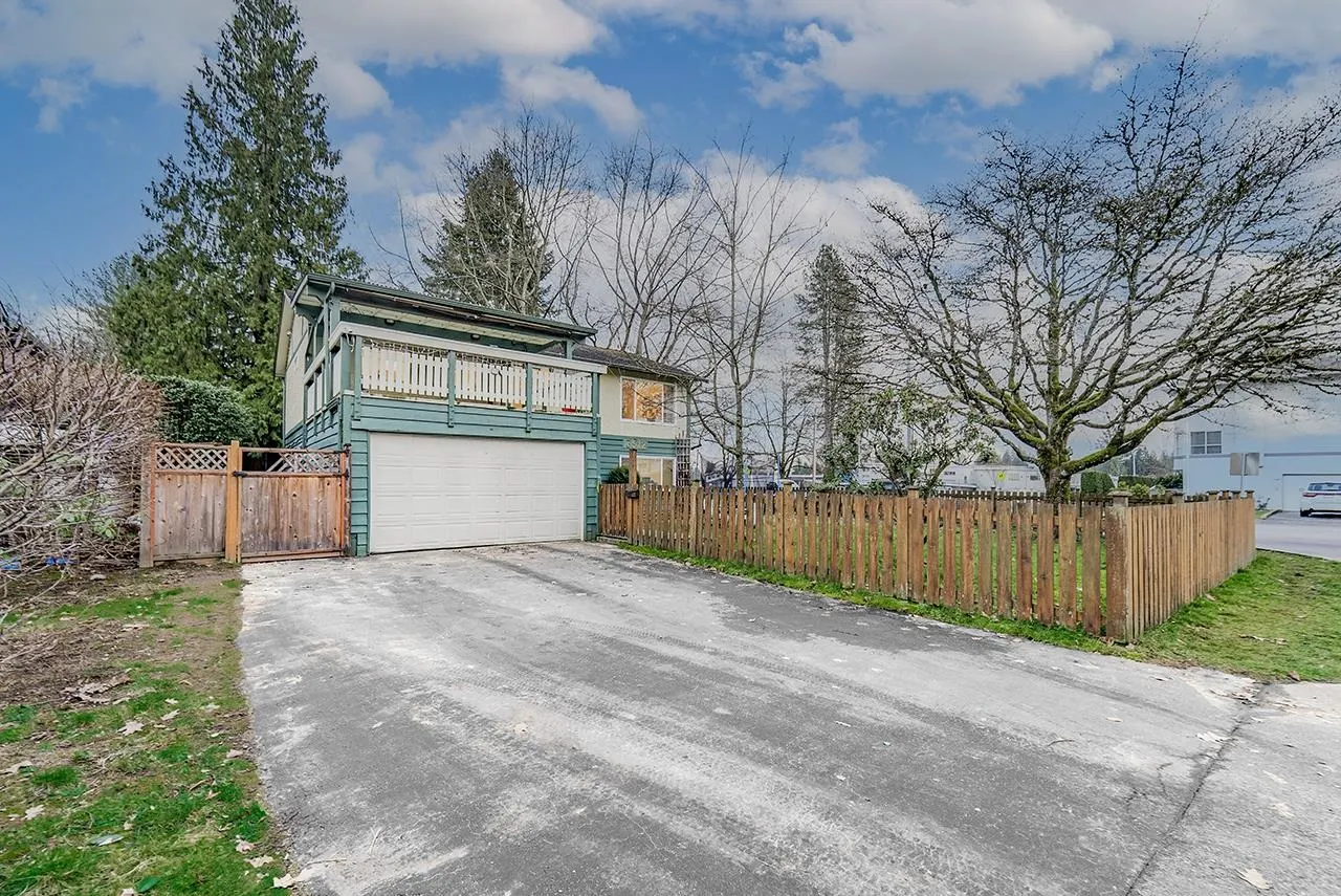 3512 Pearkes Place