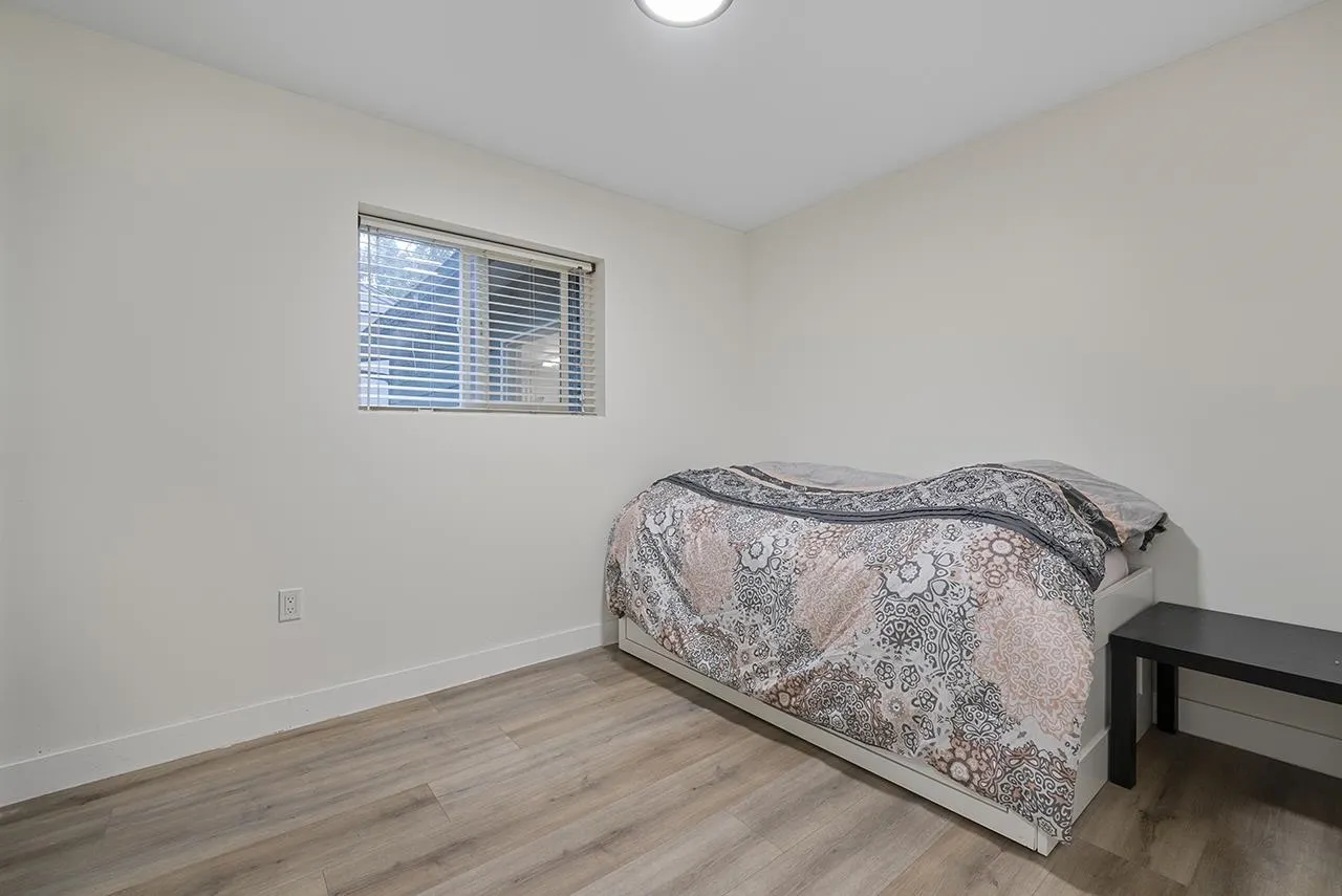 3512 Pearkes Place