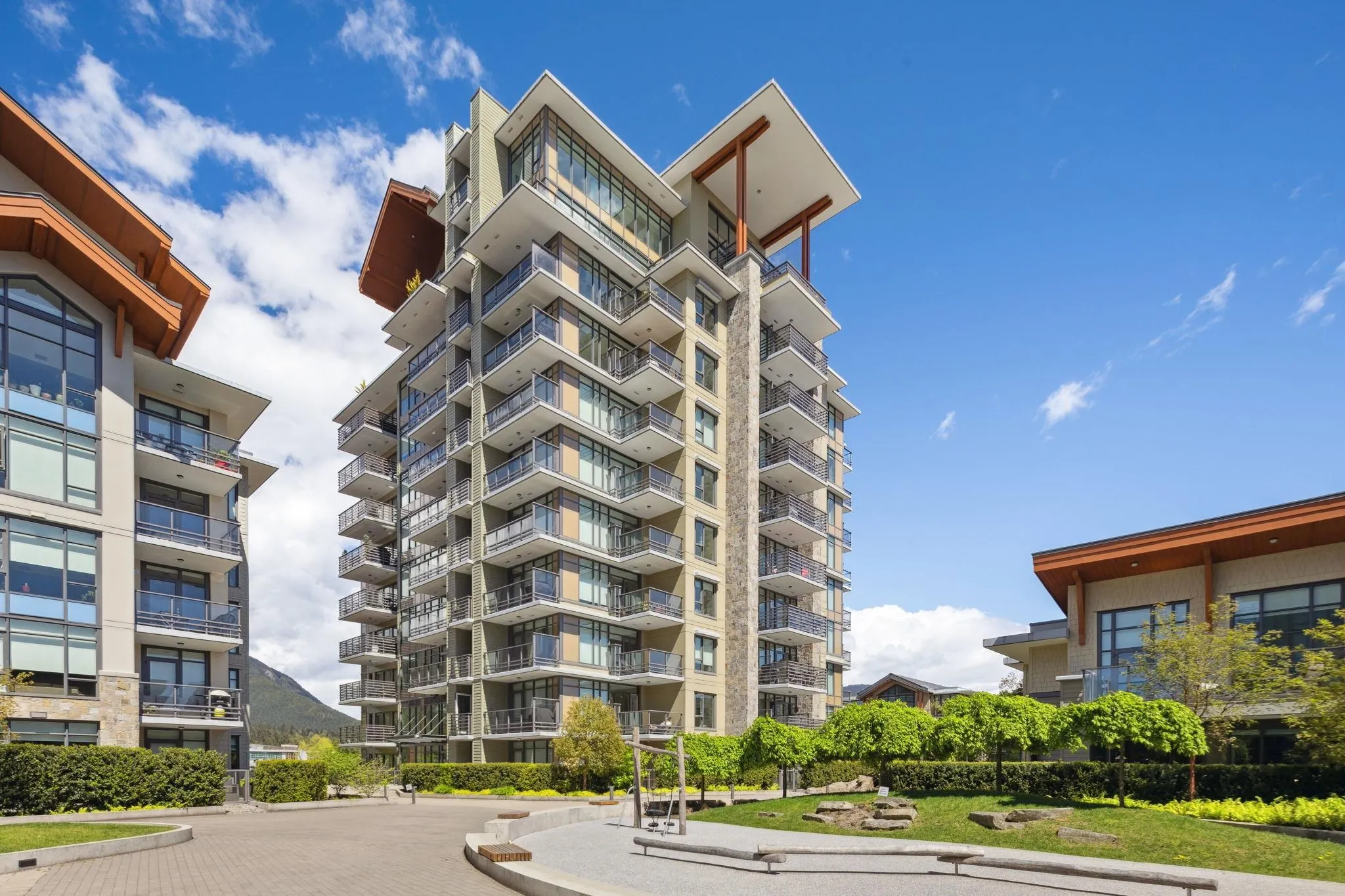 609 2780 Valley Centre Avenue